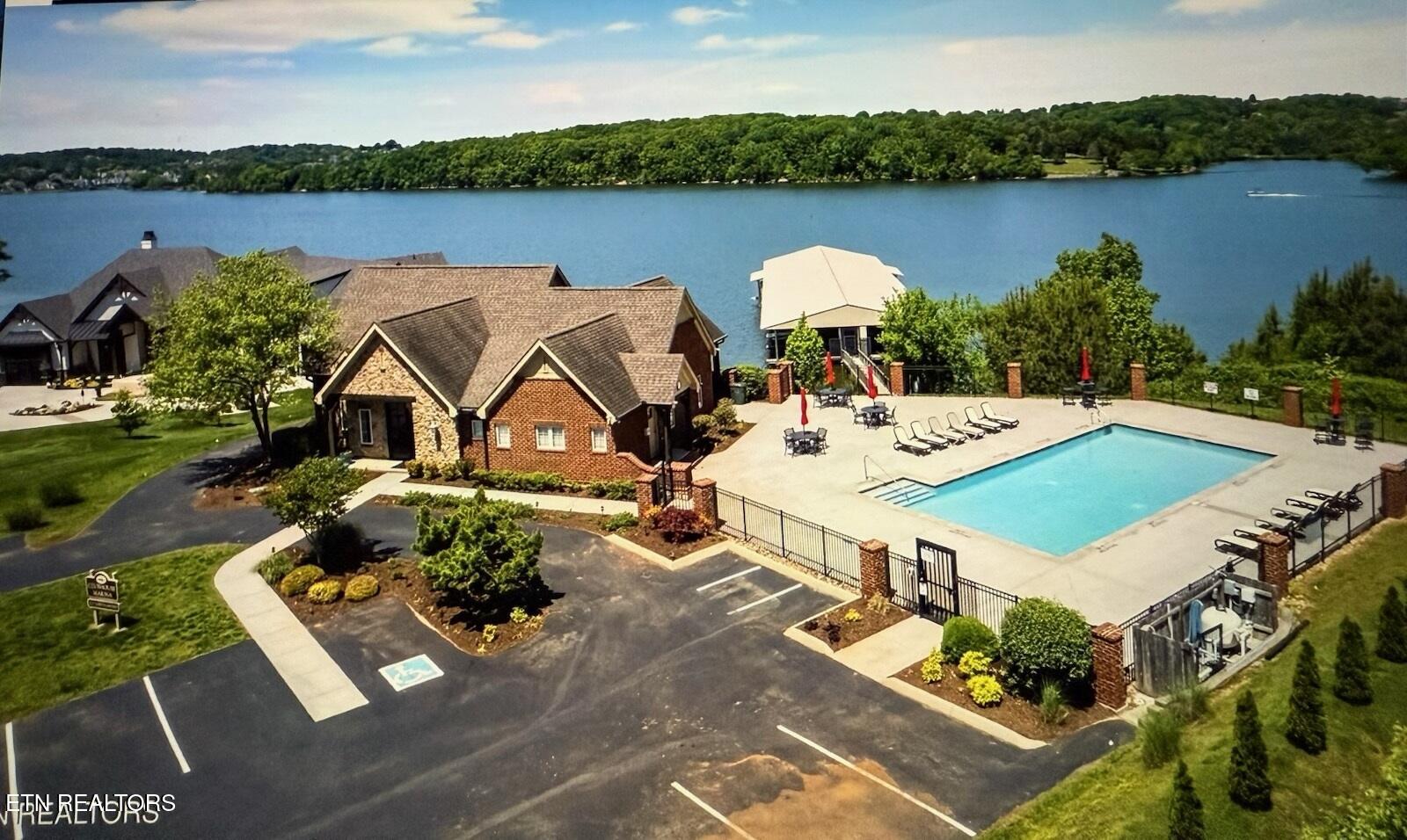 Promontory Point Louisville TN 37777
