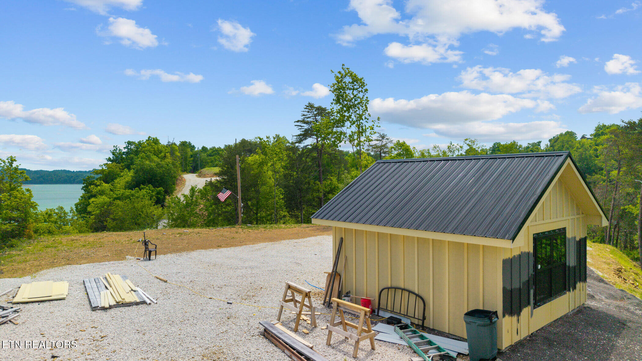 1967 Lake Oaks Way Sevierville TN 37876