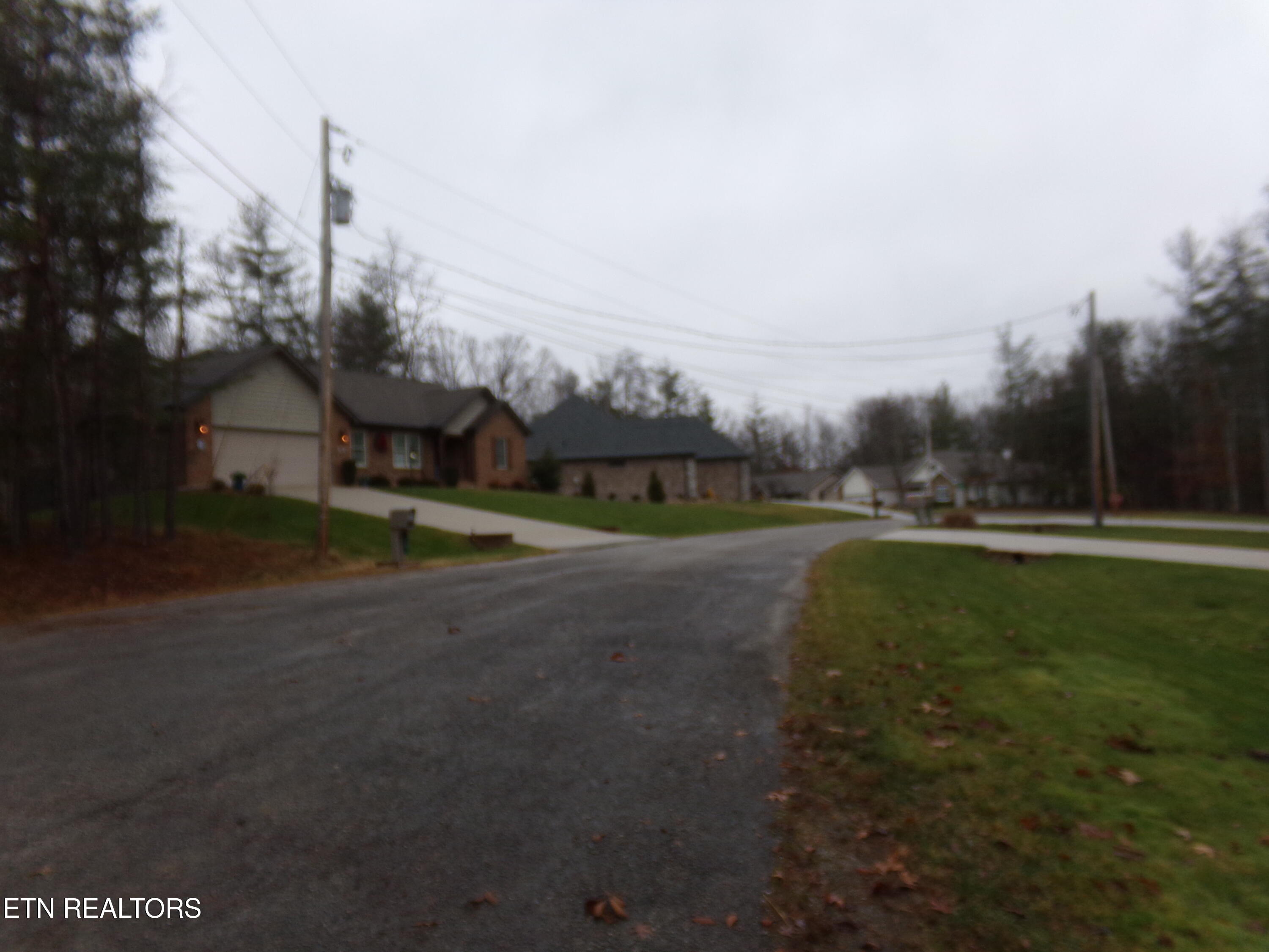 15 Kenwood Court Crossville TN 38558
