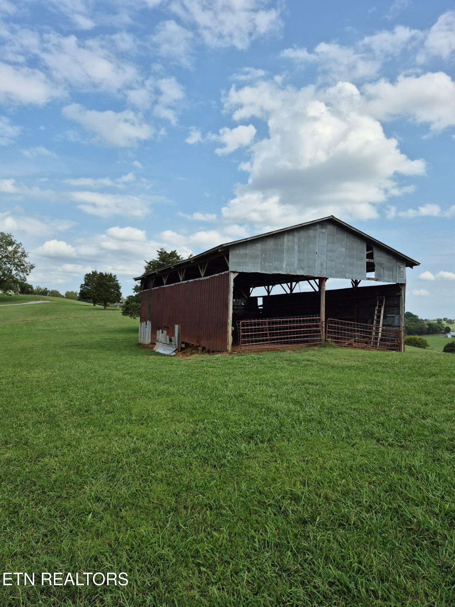 253 Old Christianburg Road Madisonville TN 37354