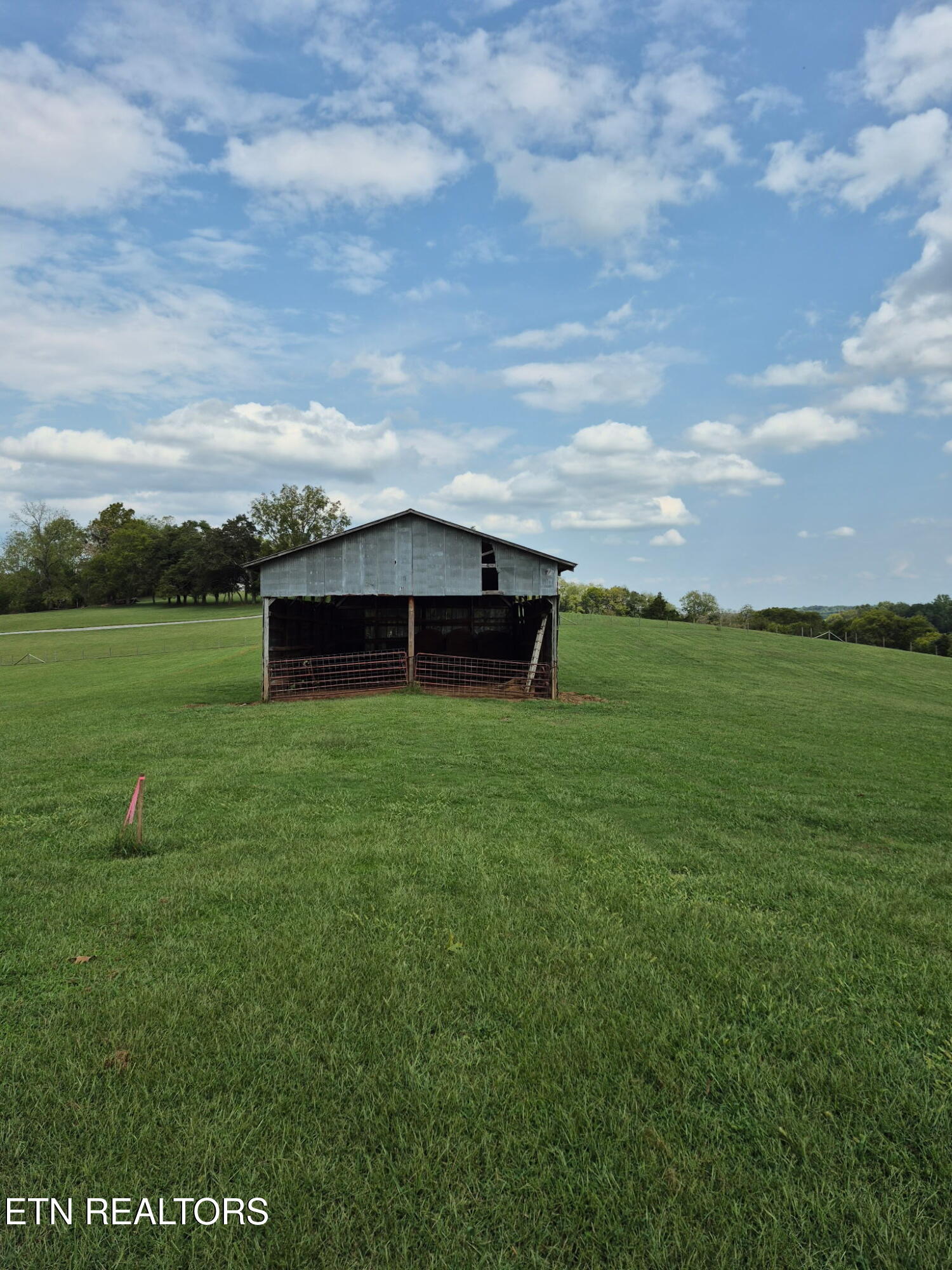 253 Old Christianburg Road Madisonville TN 37354