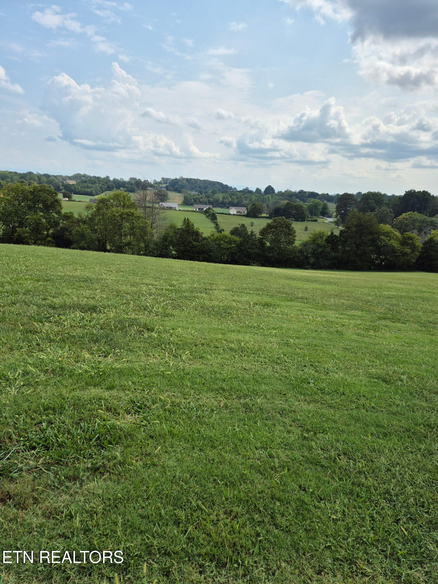 253 Old Christianburg Road Madisonville TN 37354
