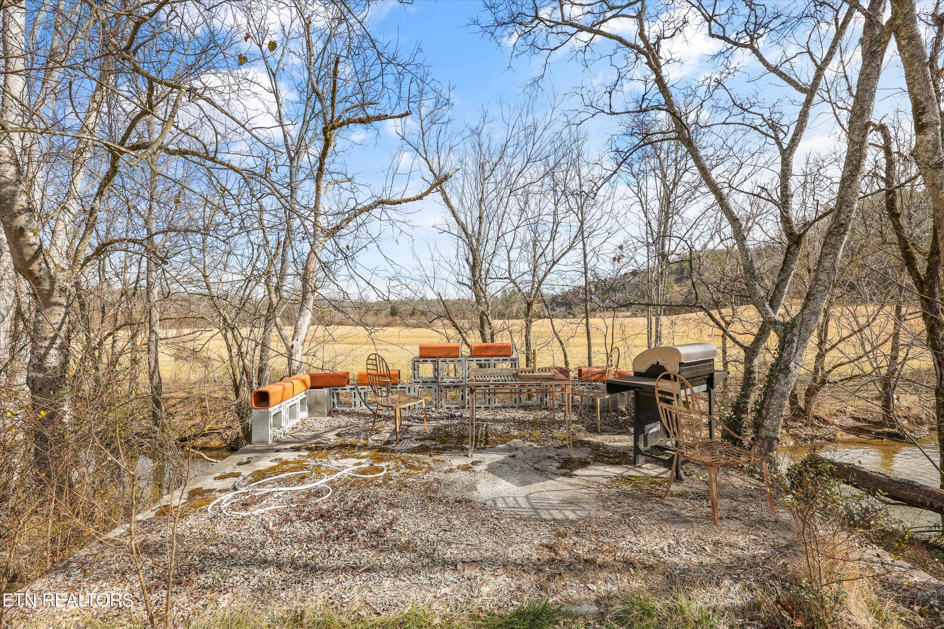 1964 Little Valley Road Sevierville TN 37862
