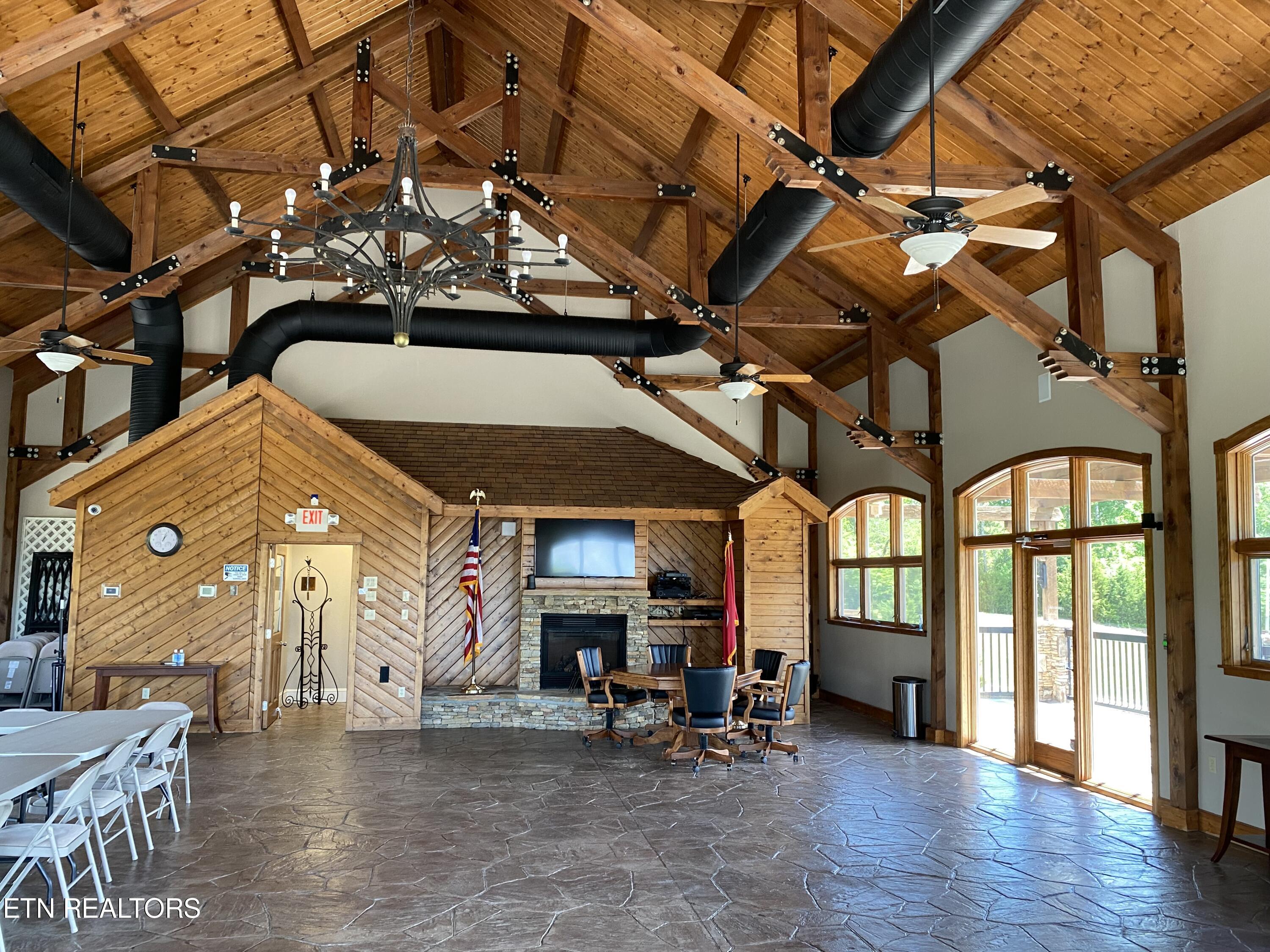 371 Walking Horse Trail Rockwood TN 37854