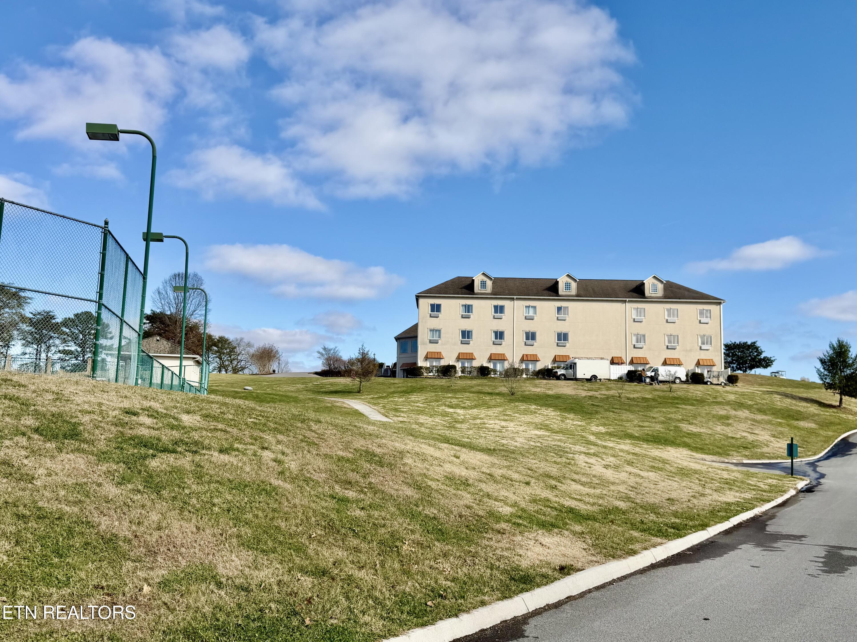 Divot Place Tazewell TN 37879