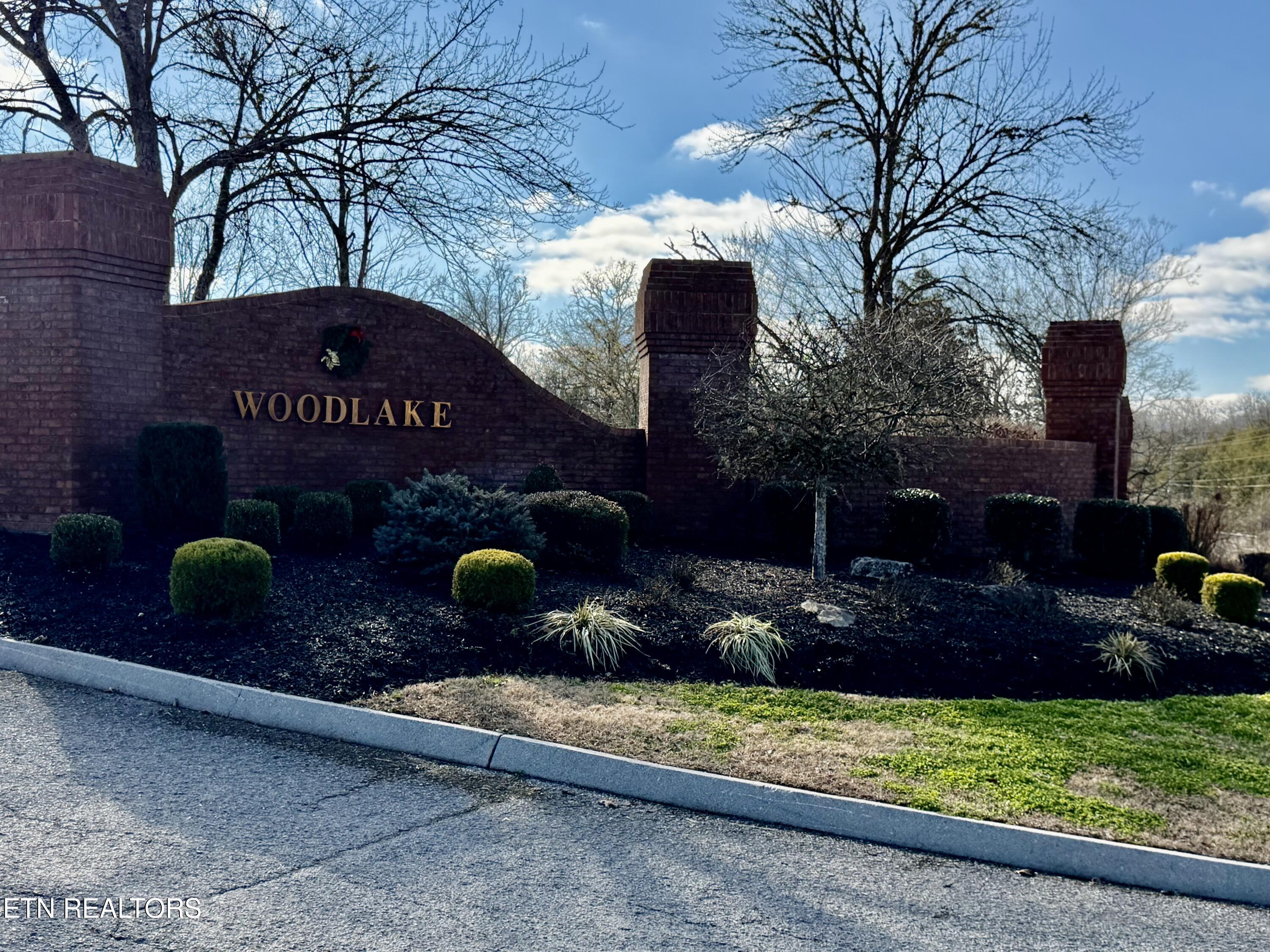 Divot Place Tazewell TN 37879