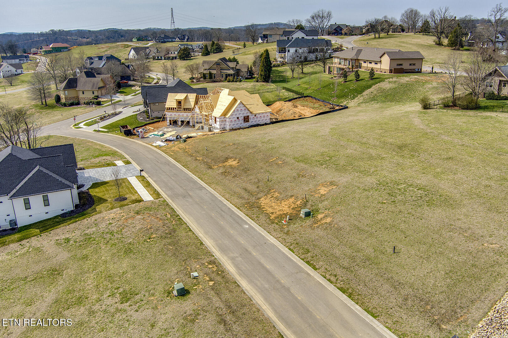 419 Hawks Bend Loudon TN 37774
