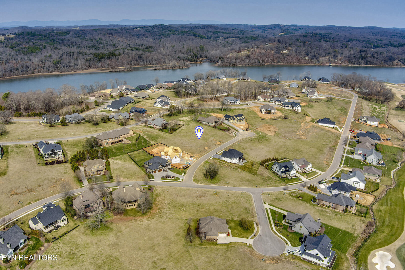 419 Hawks Bend Loudon TN 37774