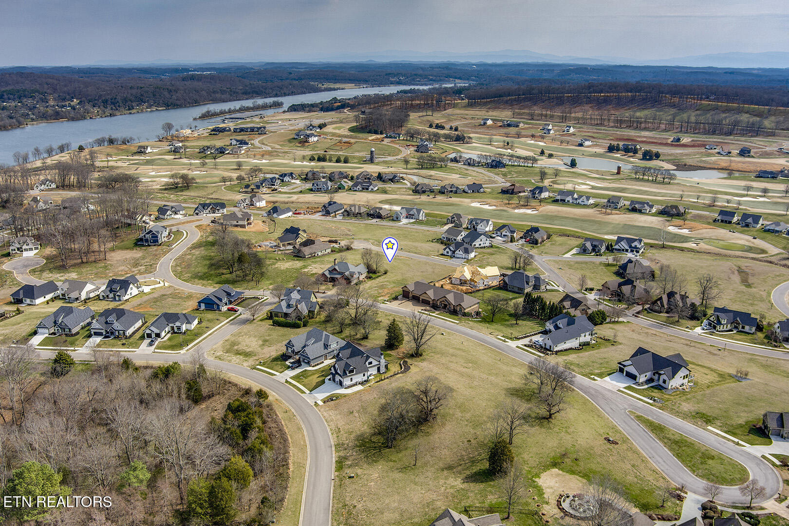 419 Hawks Bend Loudon TN 37774