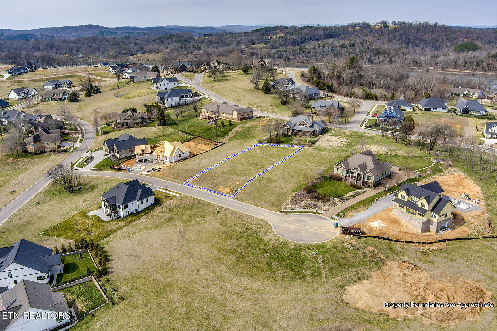 419 Hawks Bend Loudon TN 37774
