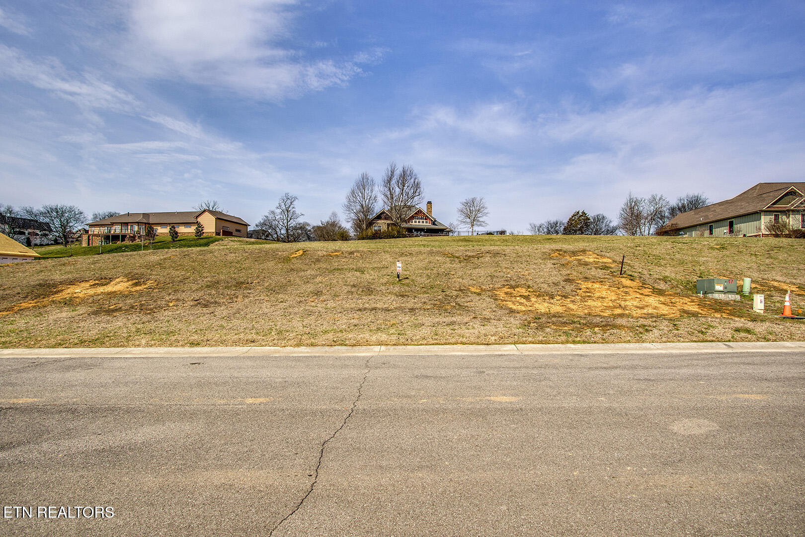 419 Hawks Bend Loudon TN 37774