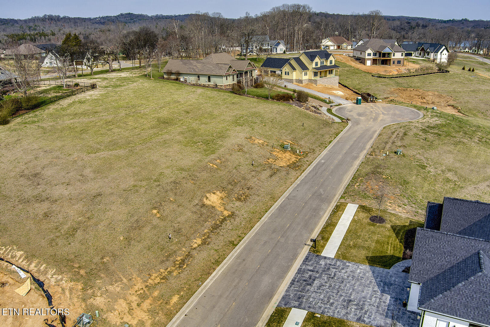 419 Hawks Bend Loudon TN 37774