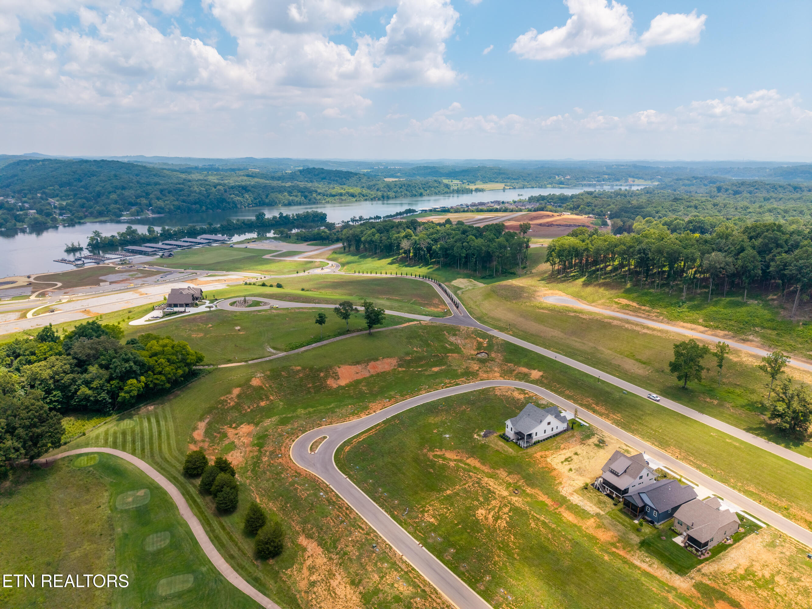 1462 Black Bear Circle Loudon TN 37774