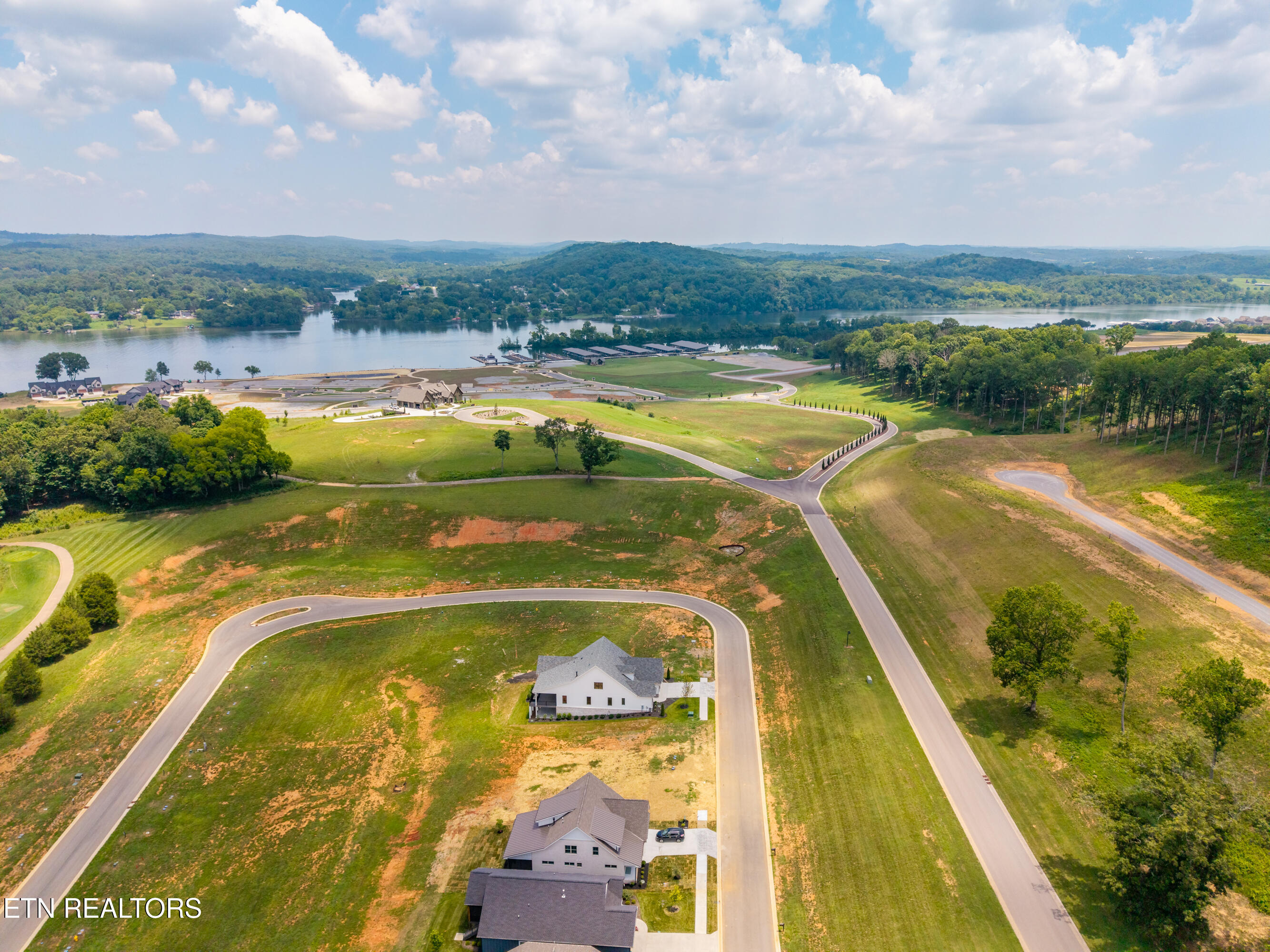 1462 Black Bear Circle Loudon TN 37774