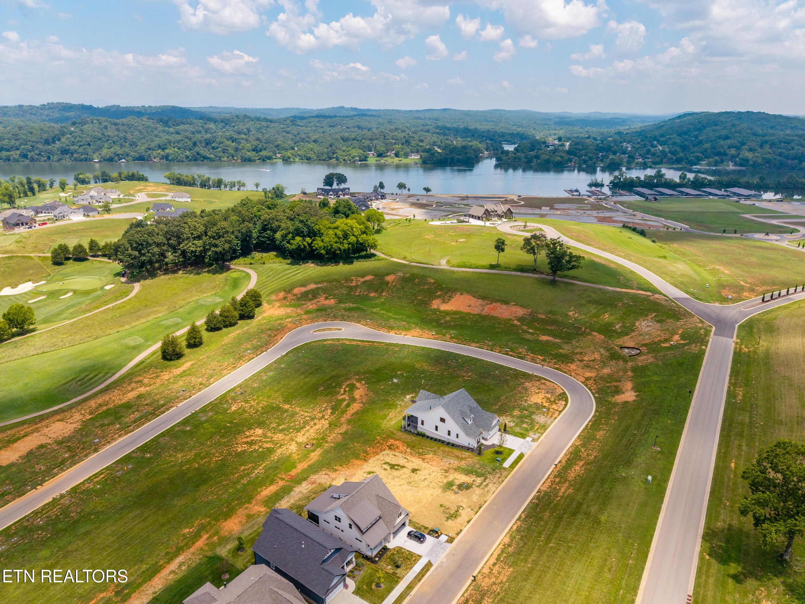 1462 Black Bear Circle Loudon TN 37774