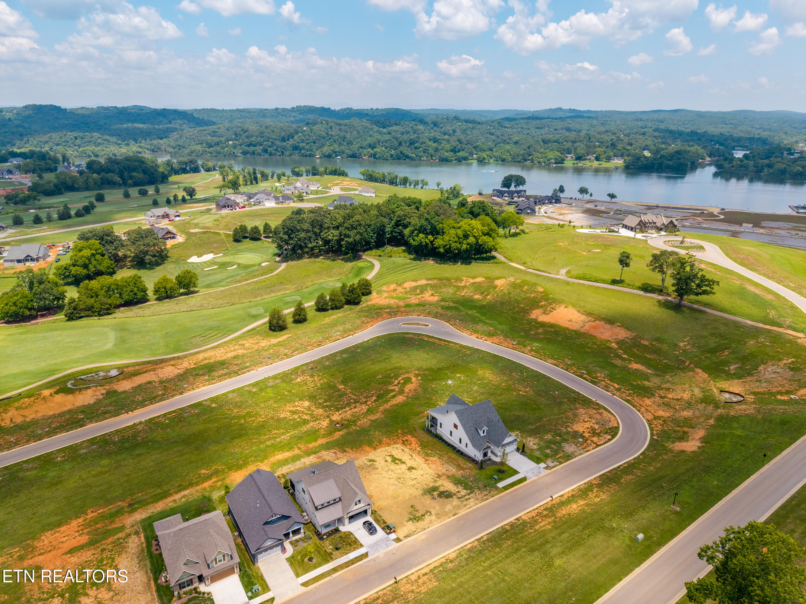1462 Black Bear Circle Loudon TN 37774
