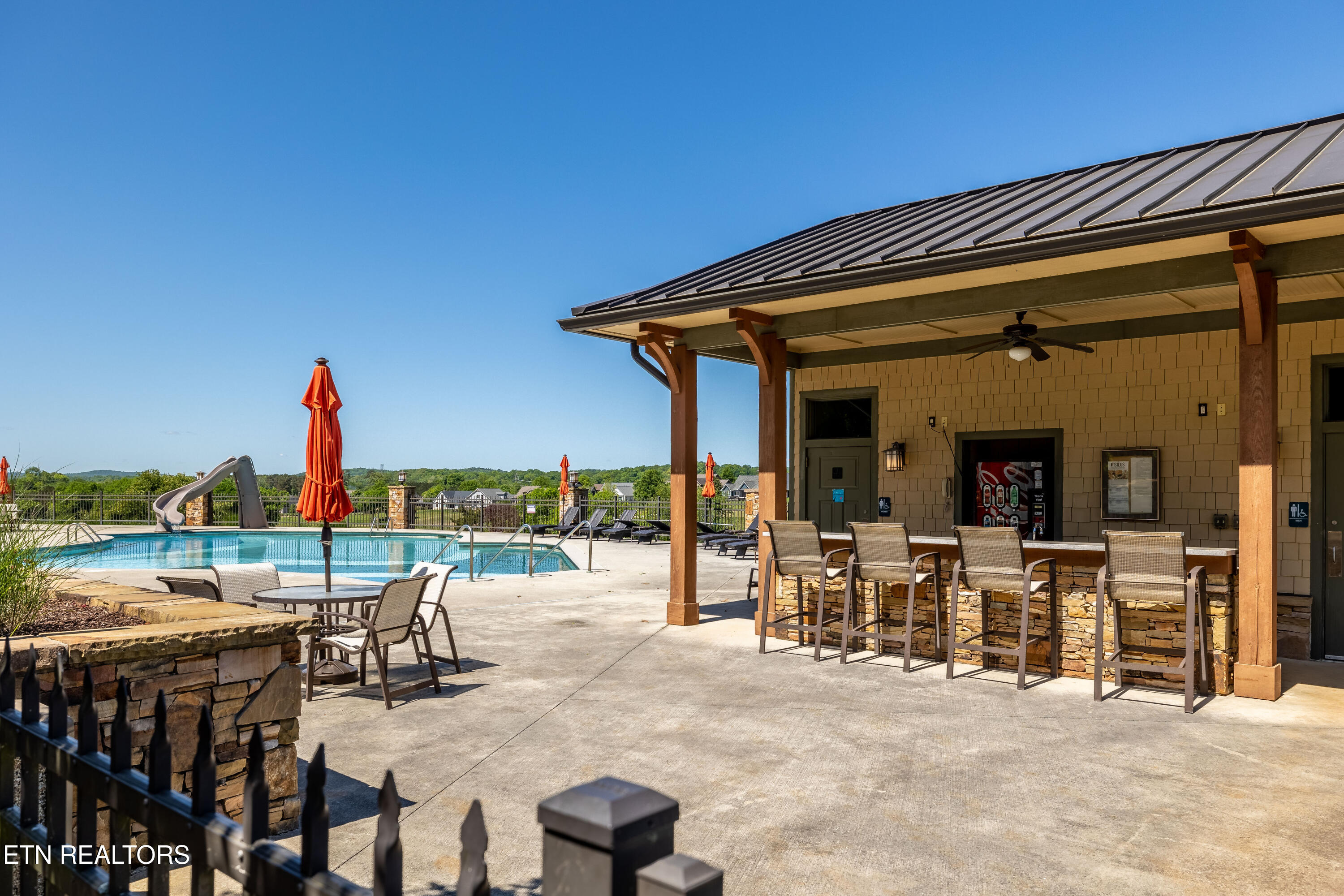 1462 Black Bear Circle Loudon TN 37774
