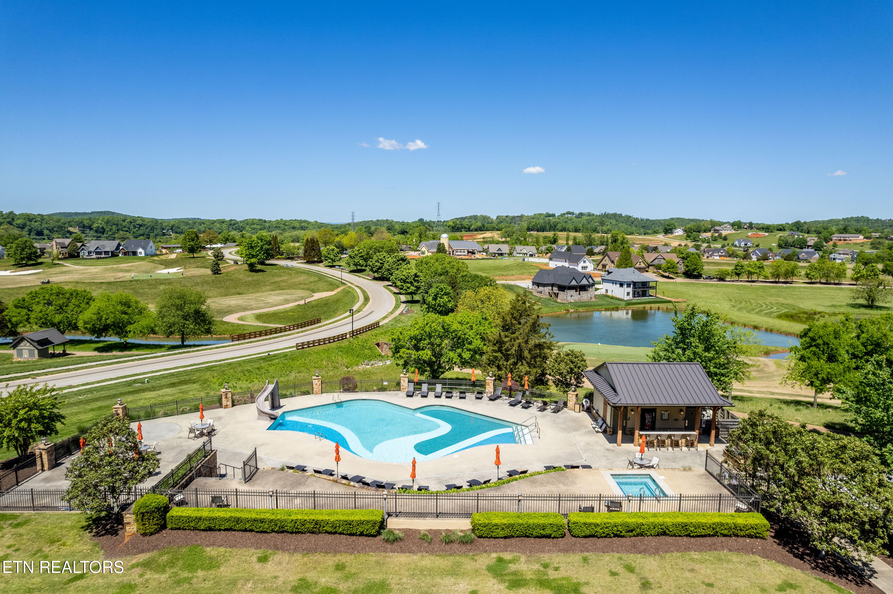 1462 Black Bear Circle Loudon TN 37774