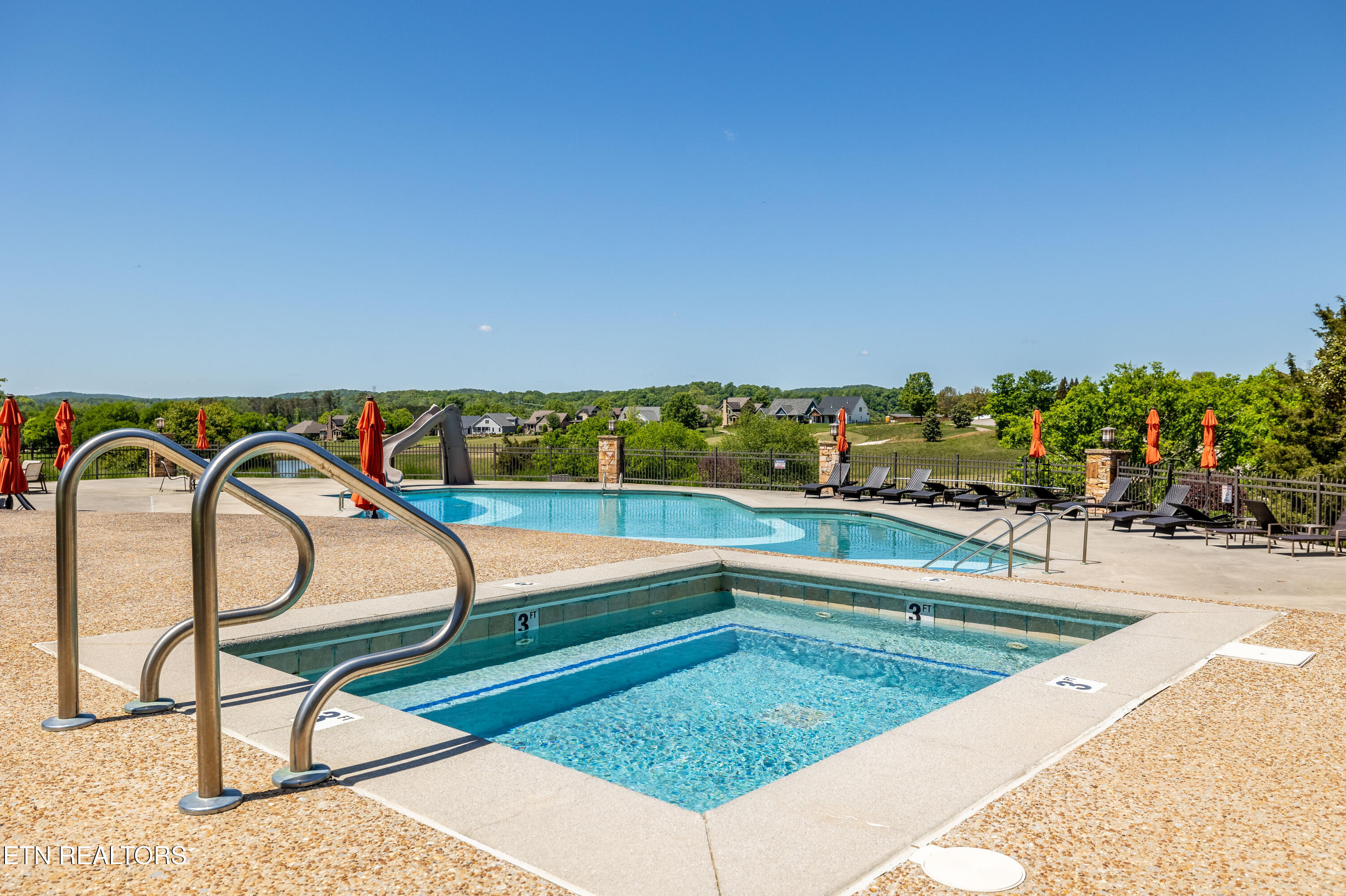 1462 Black Bear Circle Loudon TN 37774