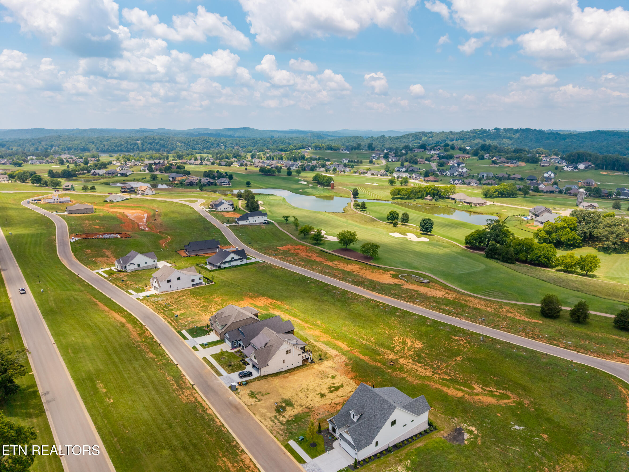 1462 Black Bear Circle Loudon TN 37774