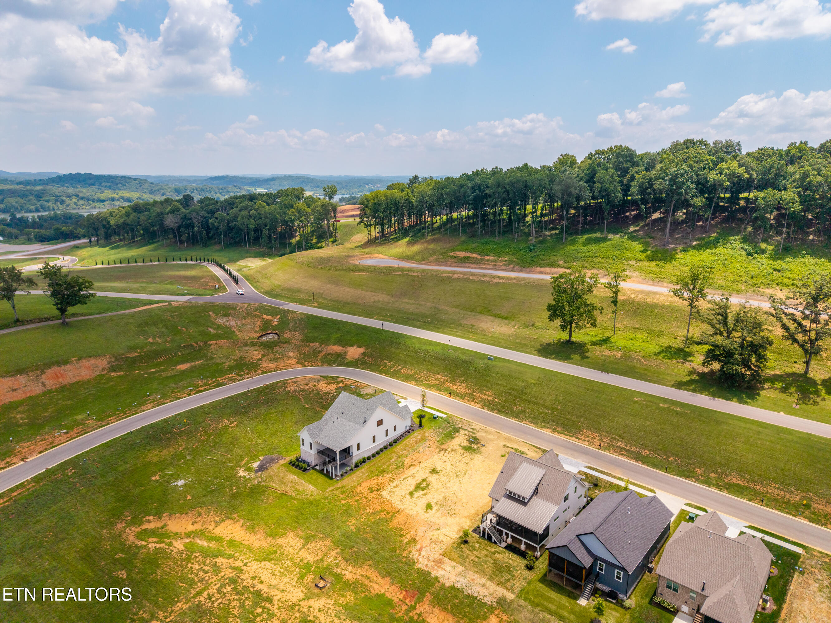 1462 Black Bear Circle Loudon TN 37774