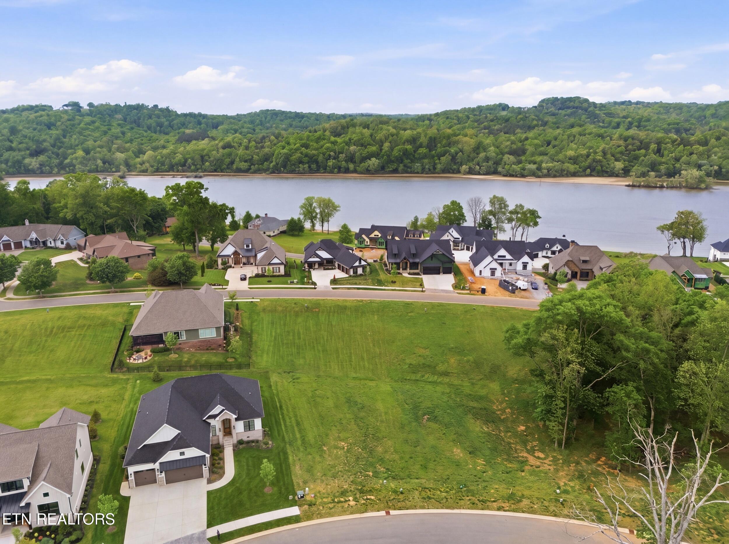 3852 Persimmon Ridge Loudon TN 37774