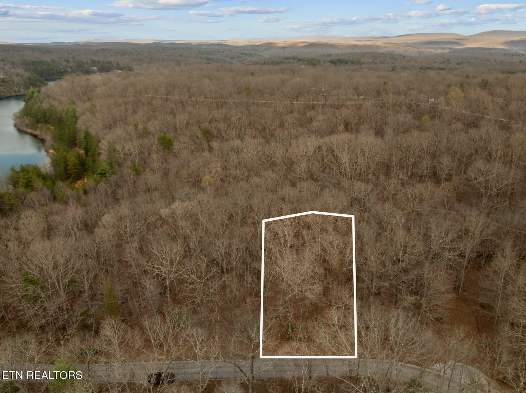 131 Hunterwood Lane Crossville TN 38558