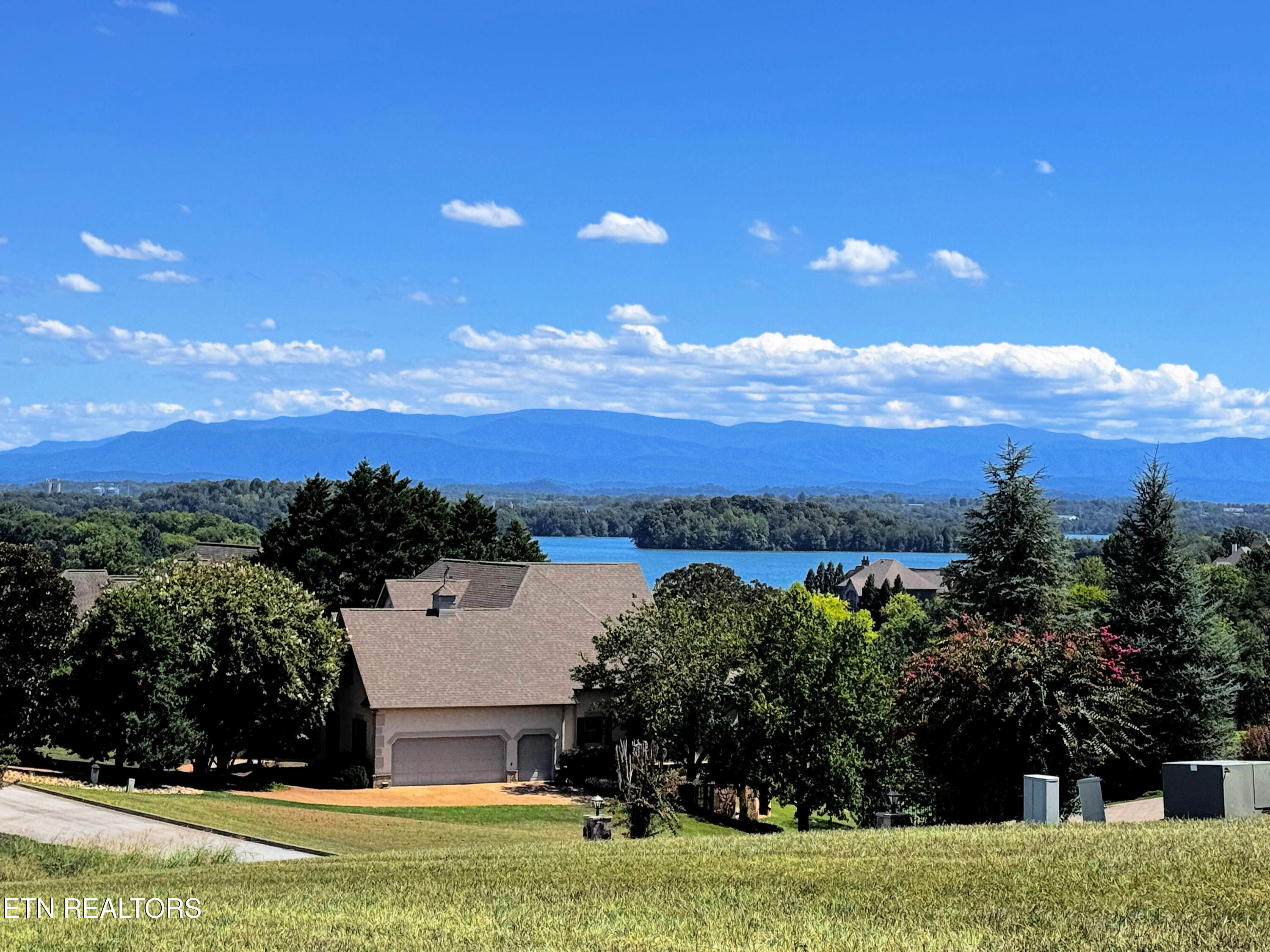 151 Gold Finch Lane Vonore TN 37885