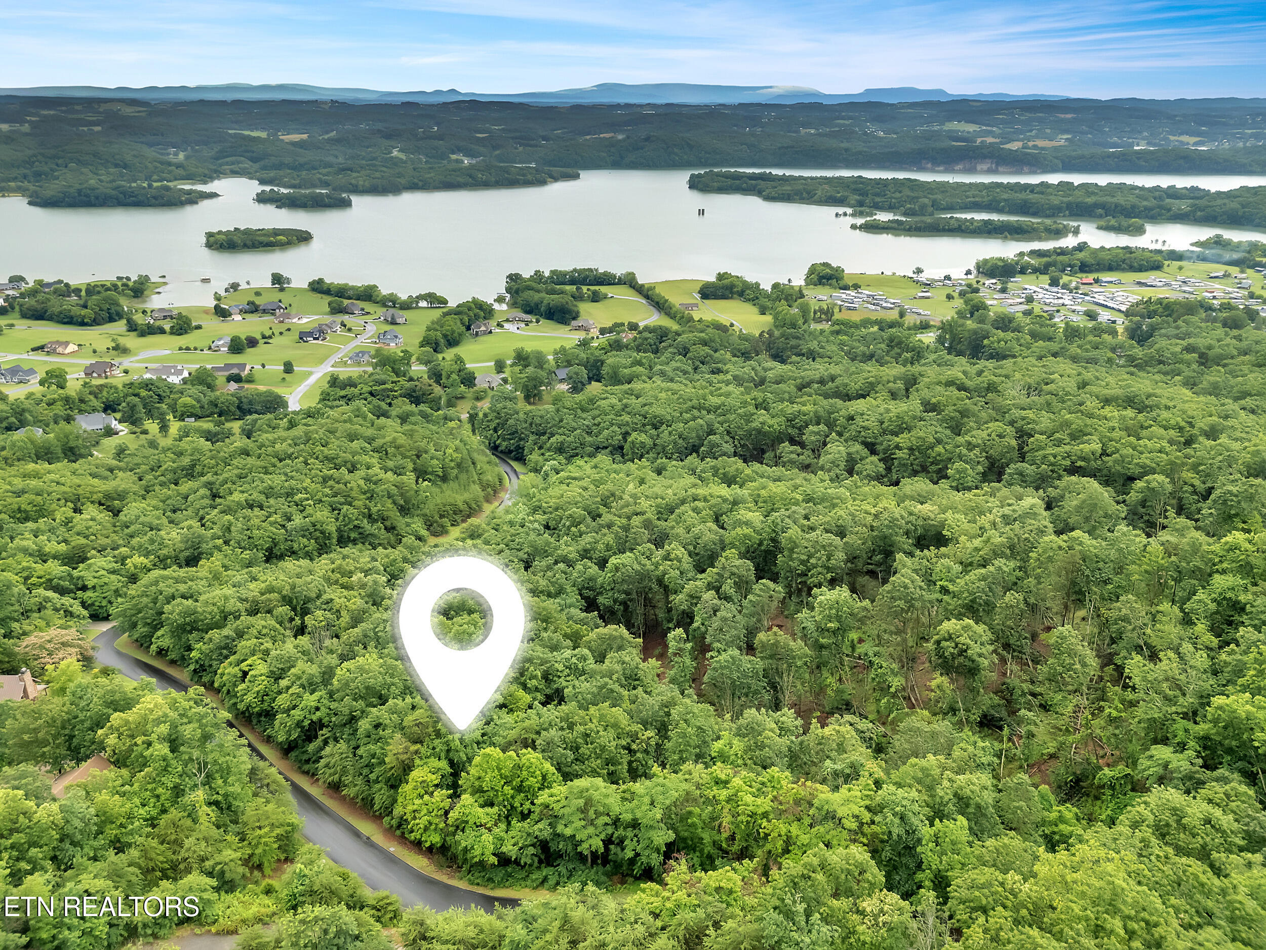 9097 Paradise View Drive Mooresburg TN 37811