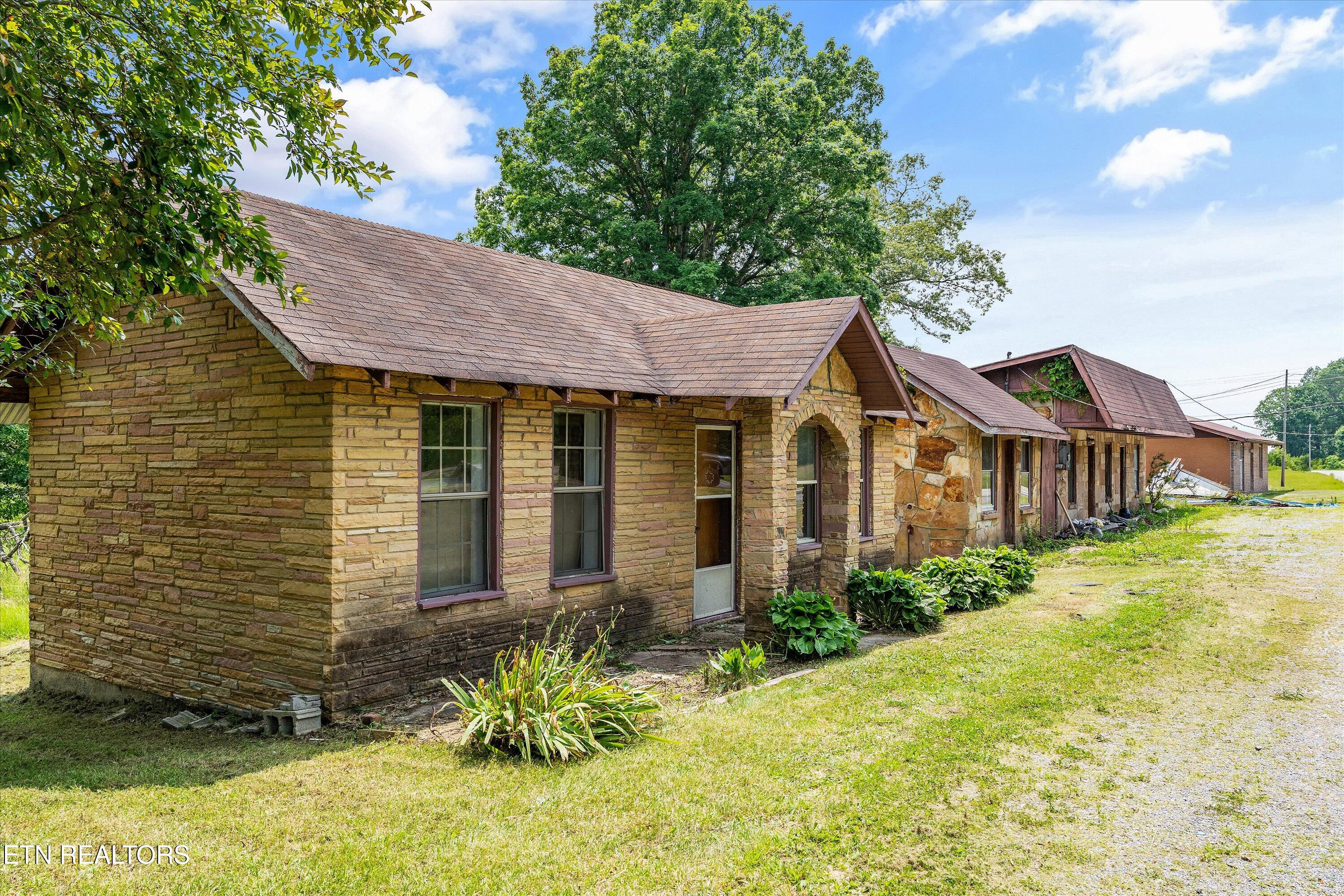 9476 Morgan County Highway Sunbright TN 37872
