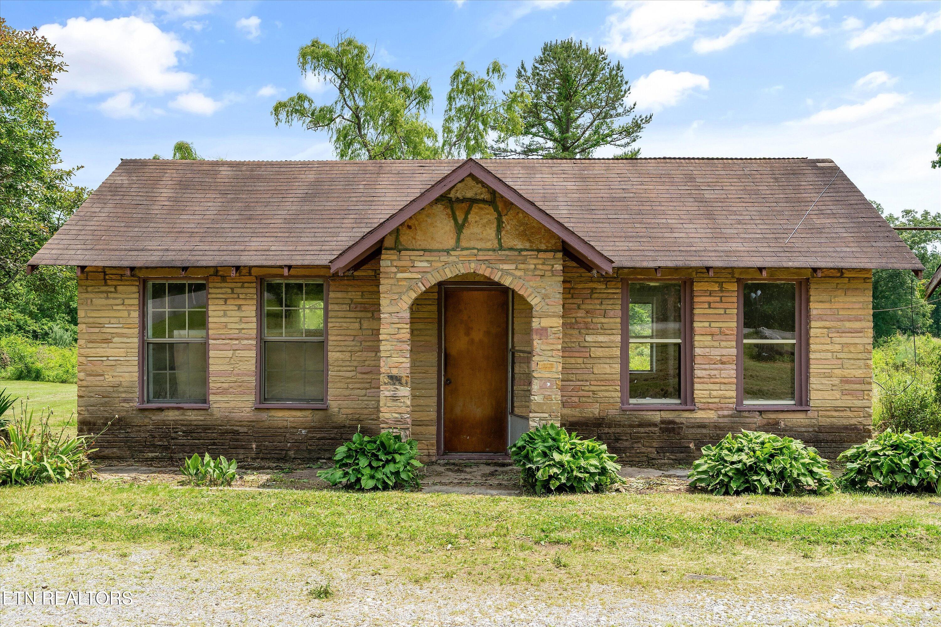 9476 Morgan County Highway Sunbright TN 37872