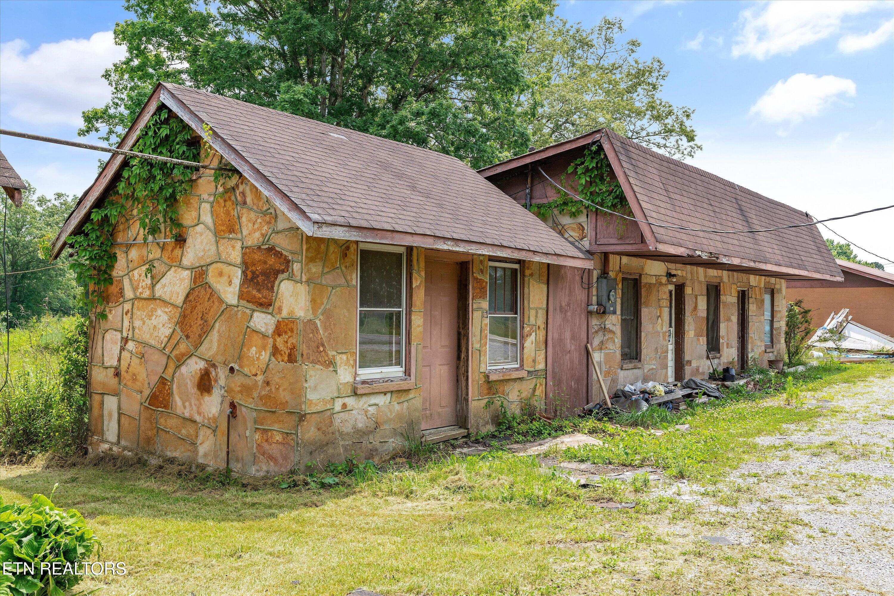 9476 Morgan County Highway Sunbright TN 37872