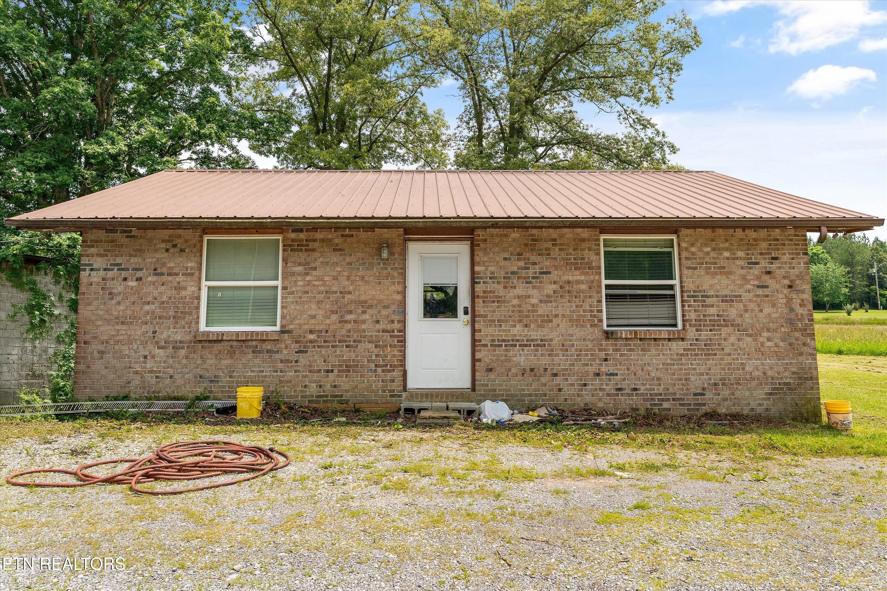 9476 Morgan County Highway Sunbright TN 37872