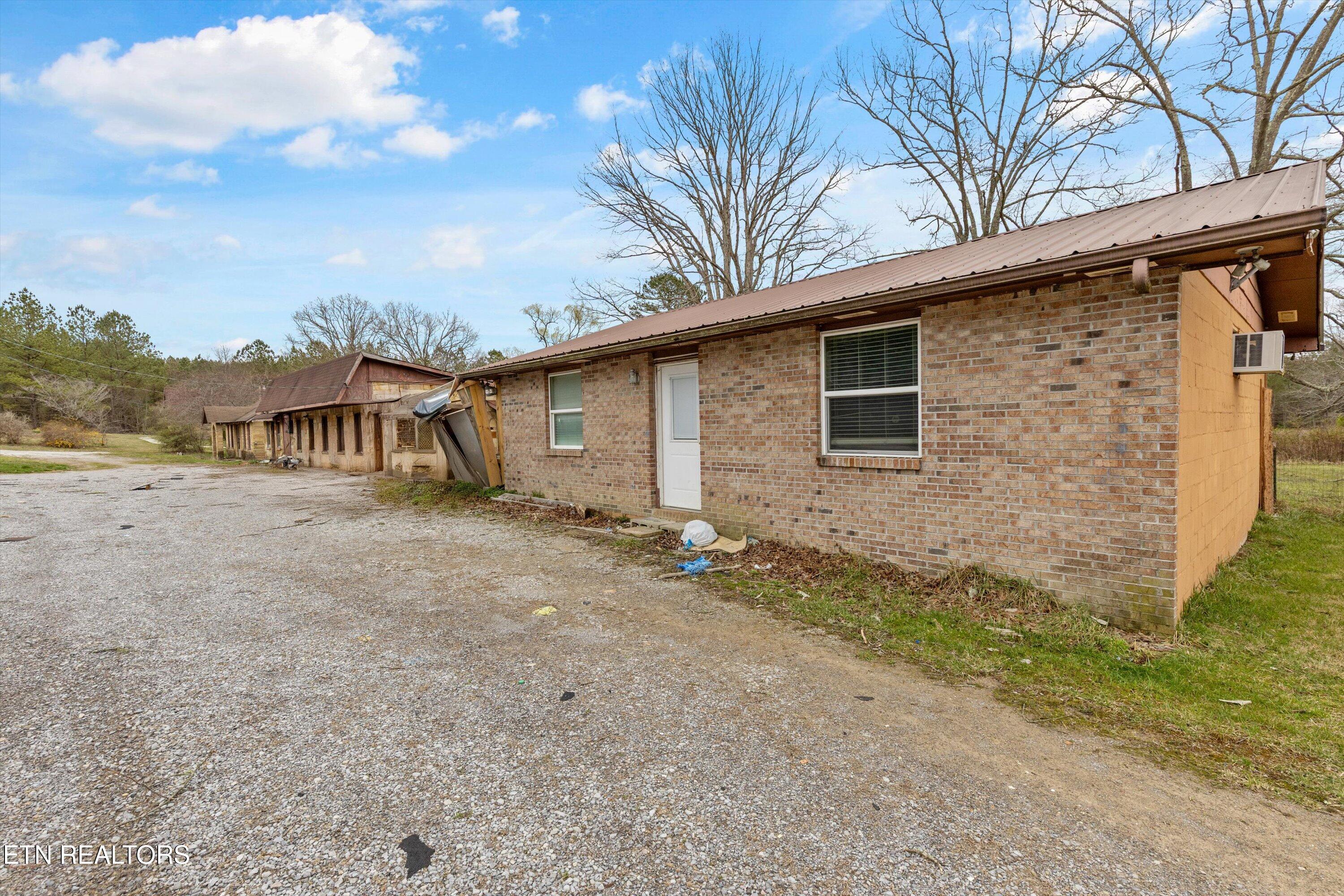 9476 Morgan County Highway Sunbright TN 37872