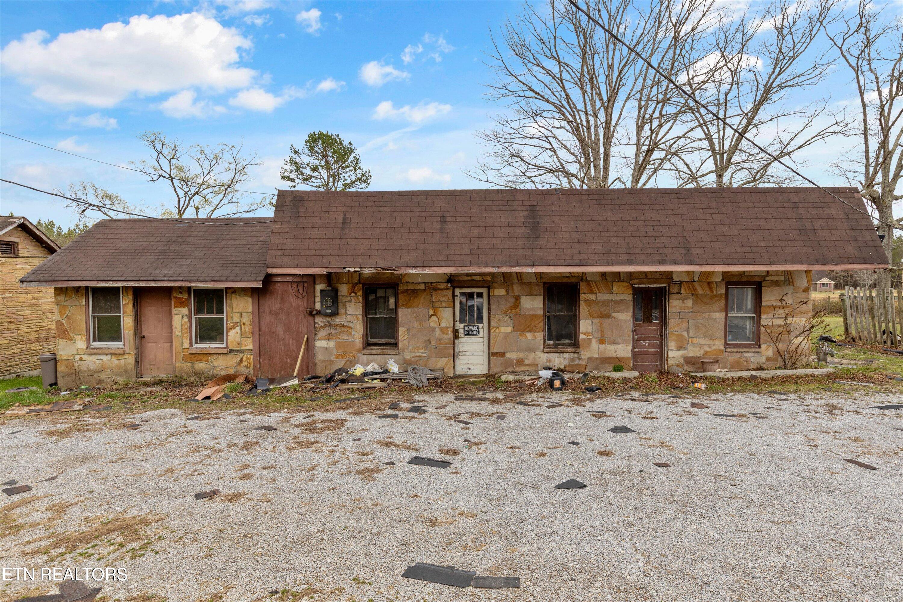 9476 Morgan County Highway Sunbright TN 37872