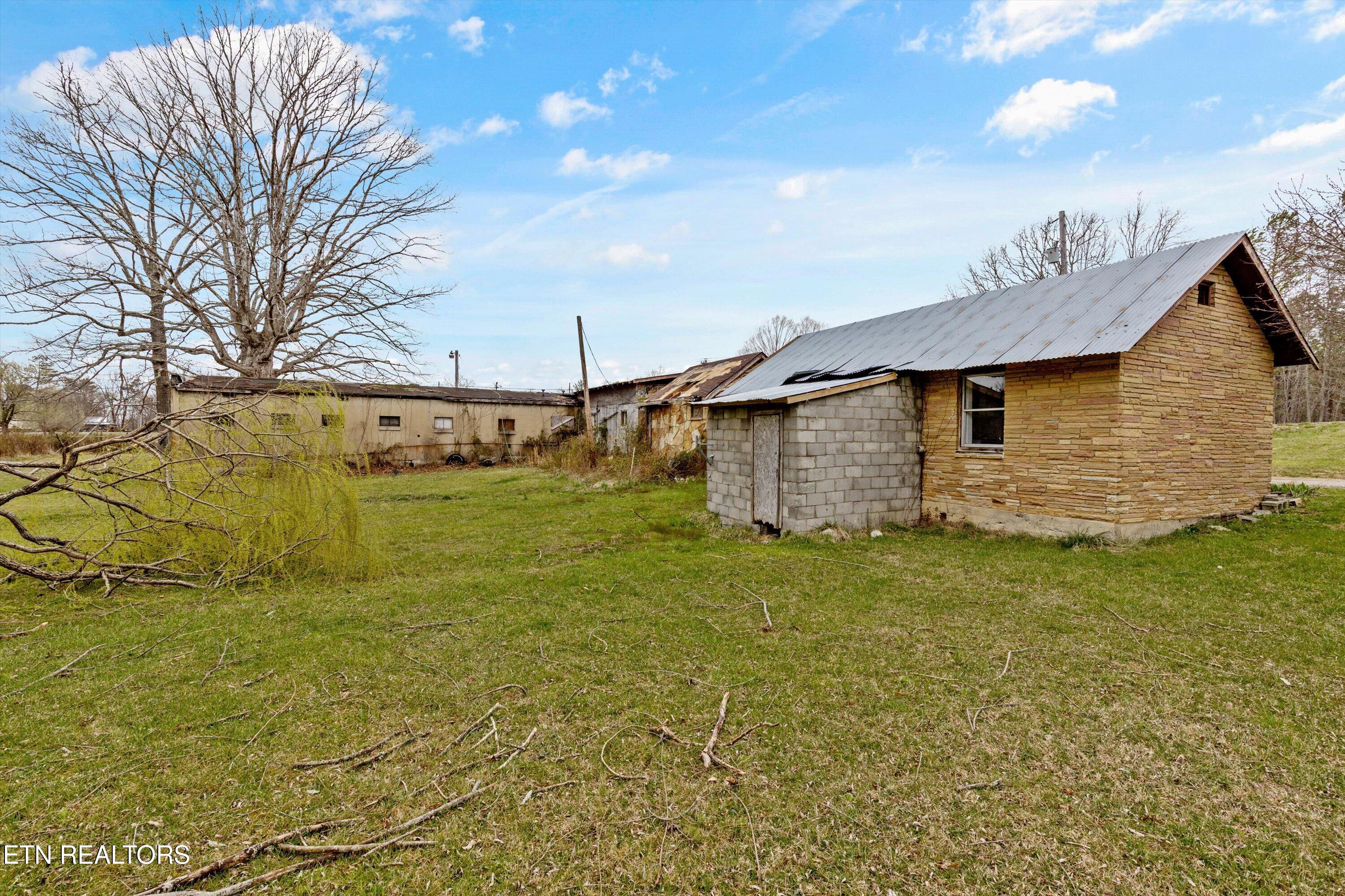 9476 Morgan County Highway Sunbright TN 37872