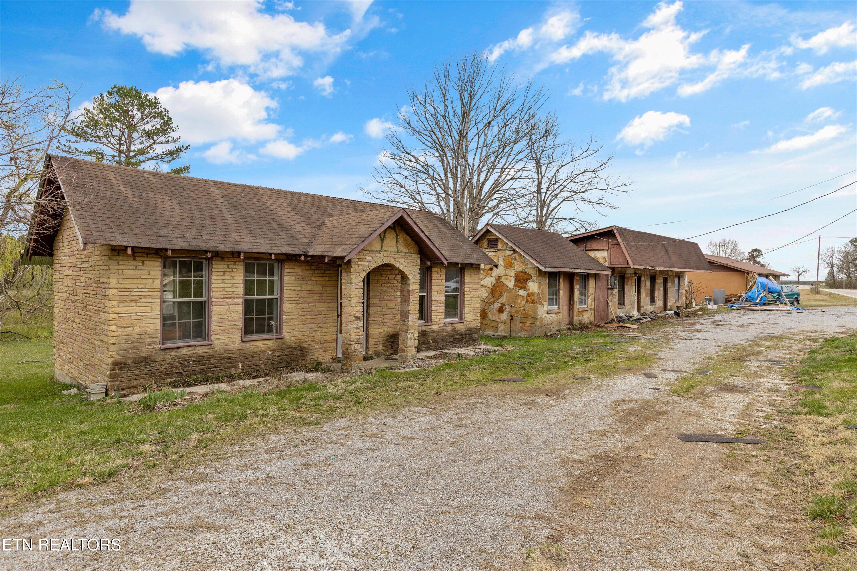 9476 Morgan County Highway Sunbright TN 37872
