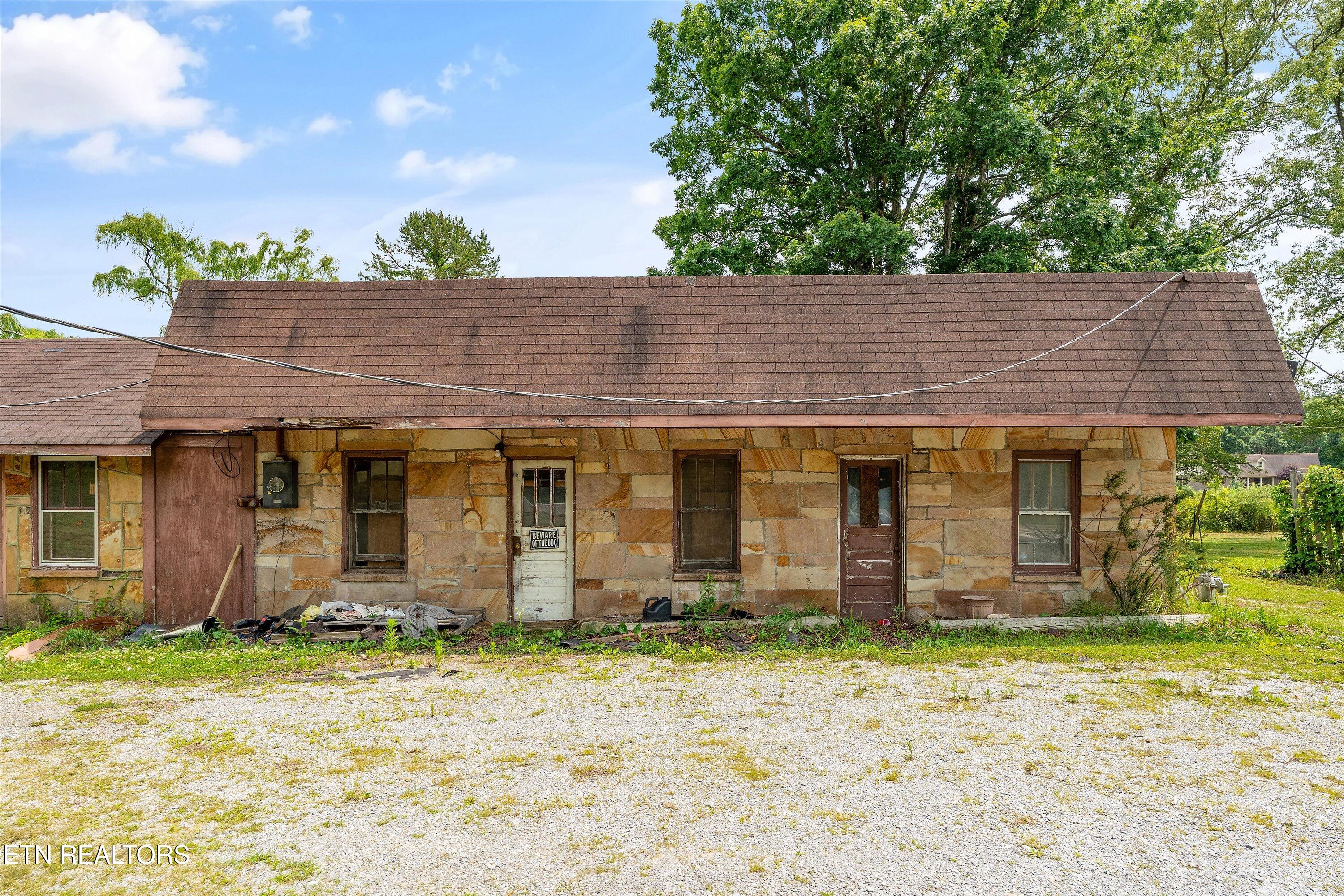 9476 Morgan County Highway Sunbright TN 37872