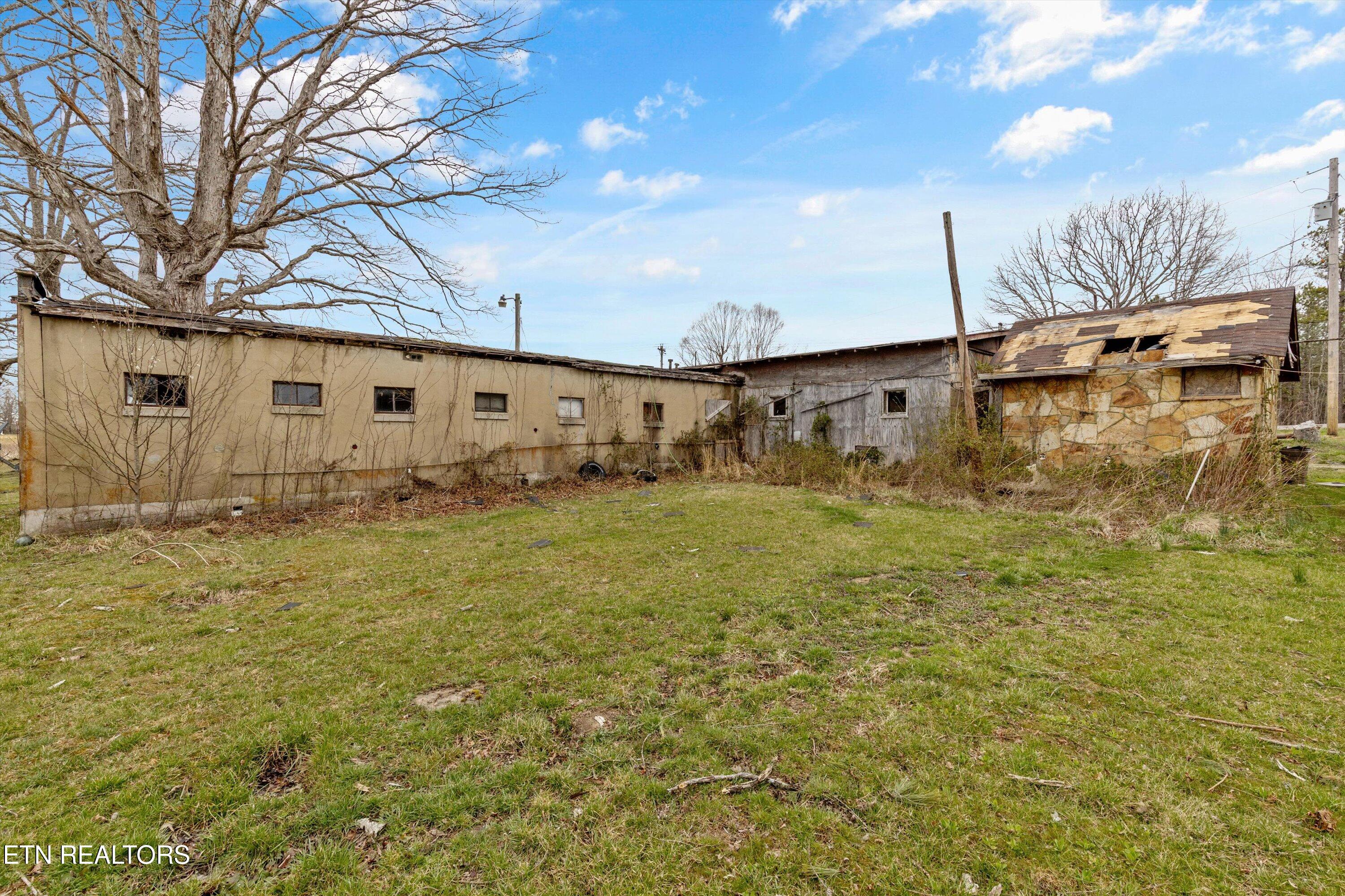 9476 Morgan County Highway Sunbright TN 37872