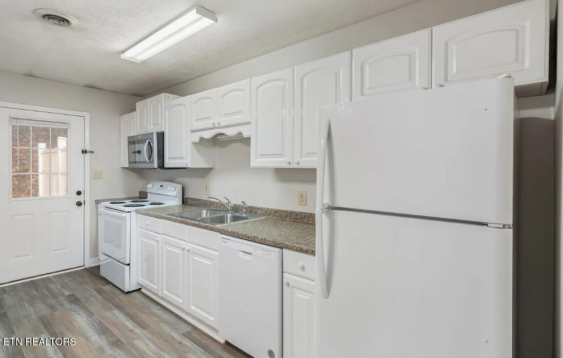 2312 Boyds Creek Highway Sevierville TN 37876