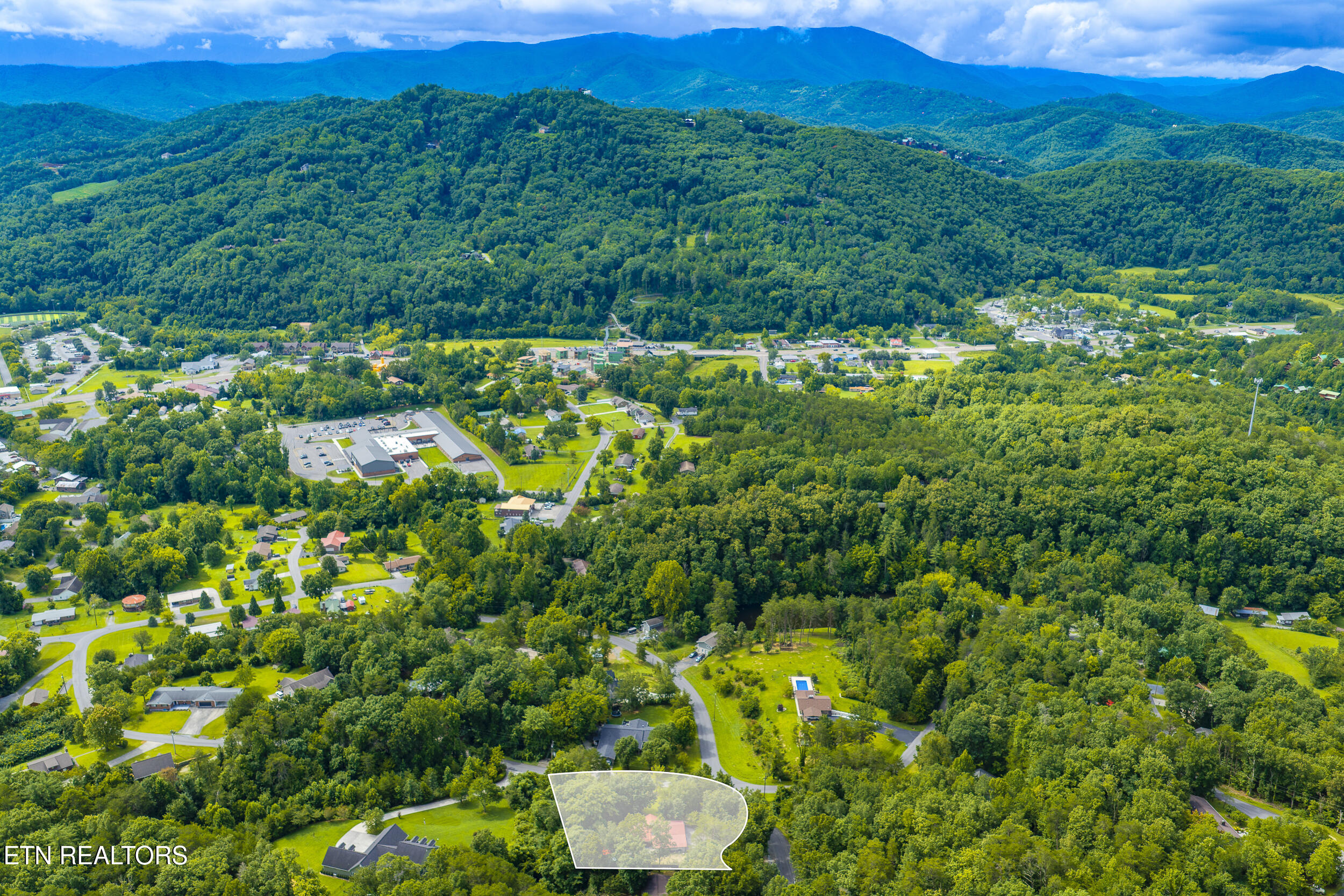 744 Lee Circle Sevierville TN 37862