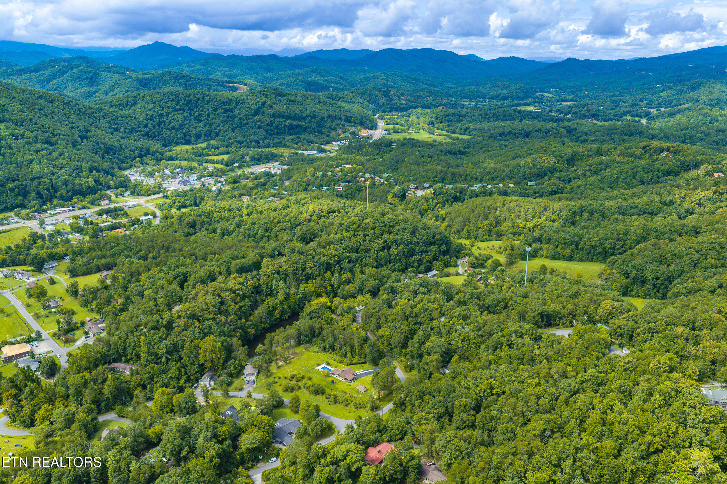 744 Lee Circle Sevierville TN 37862