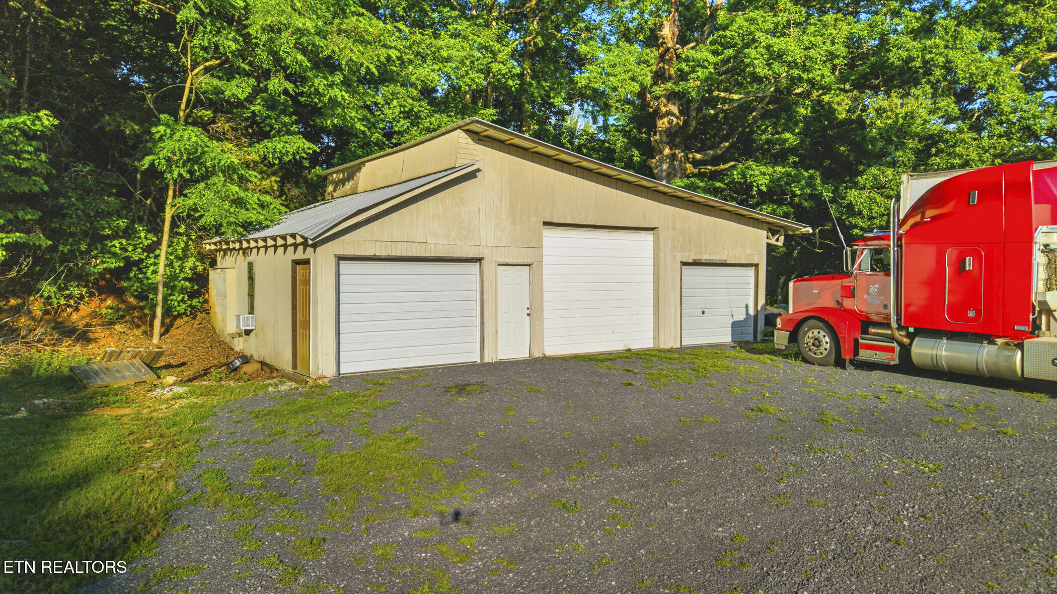 814 Midway Road Strawberry Plains TN 37871
