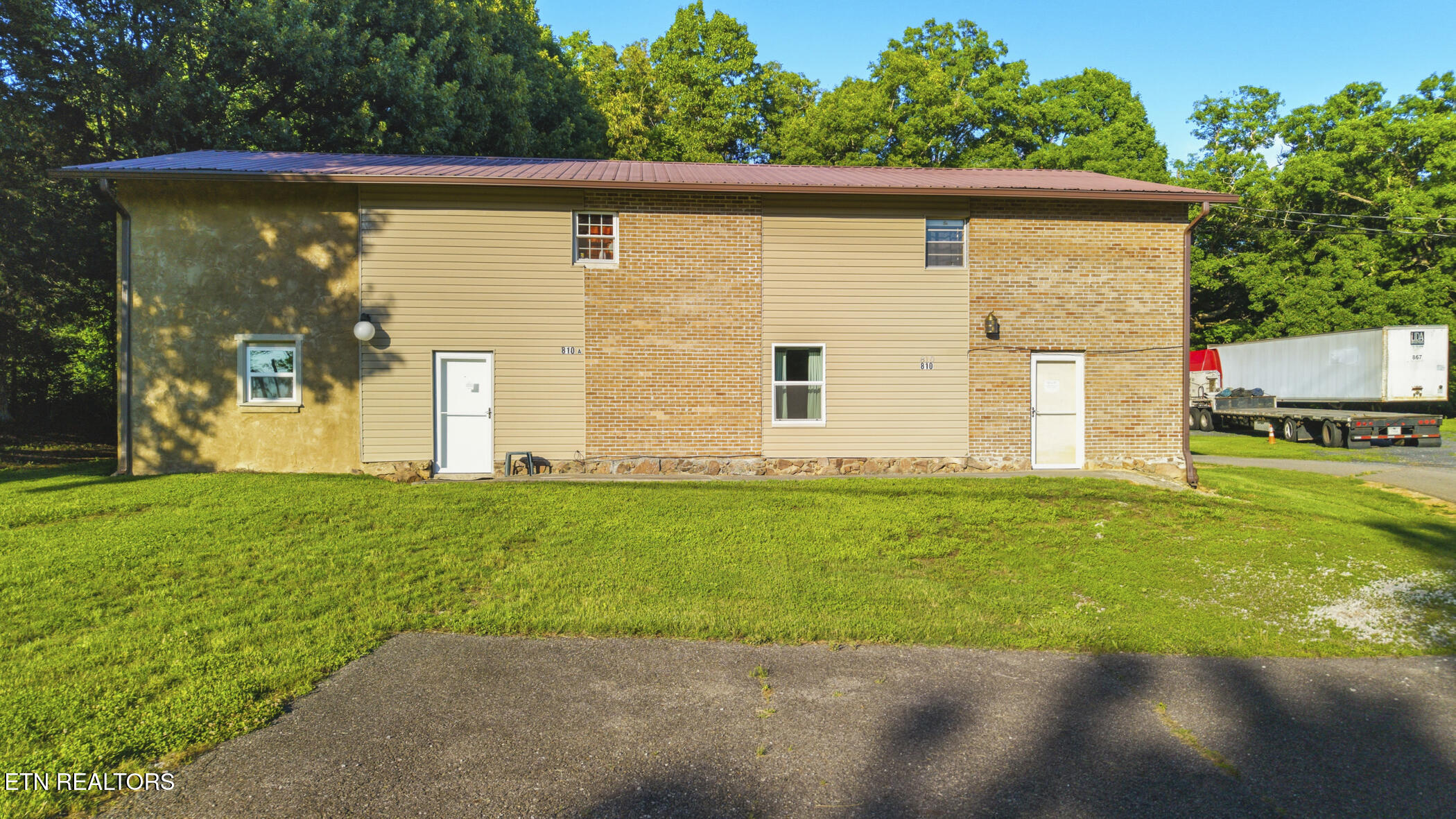 814 Midway Road Strawberry Plains TN 37871
