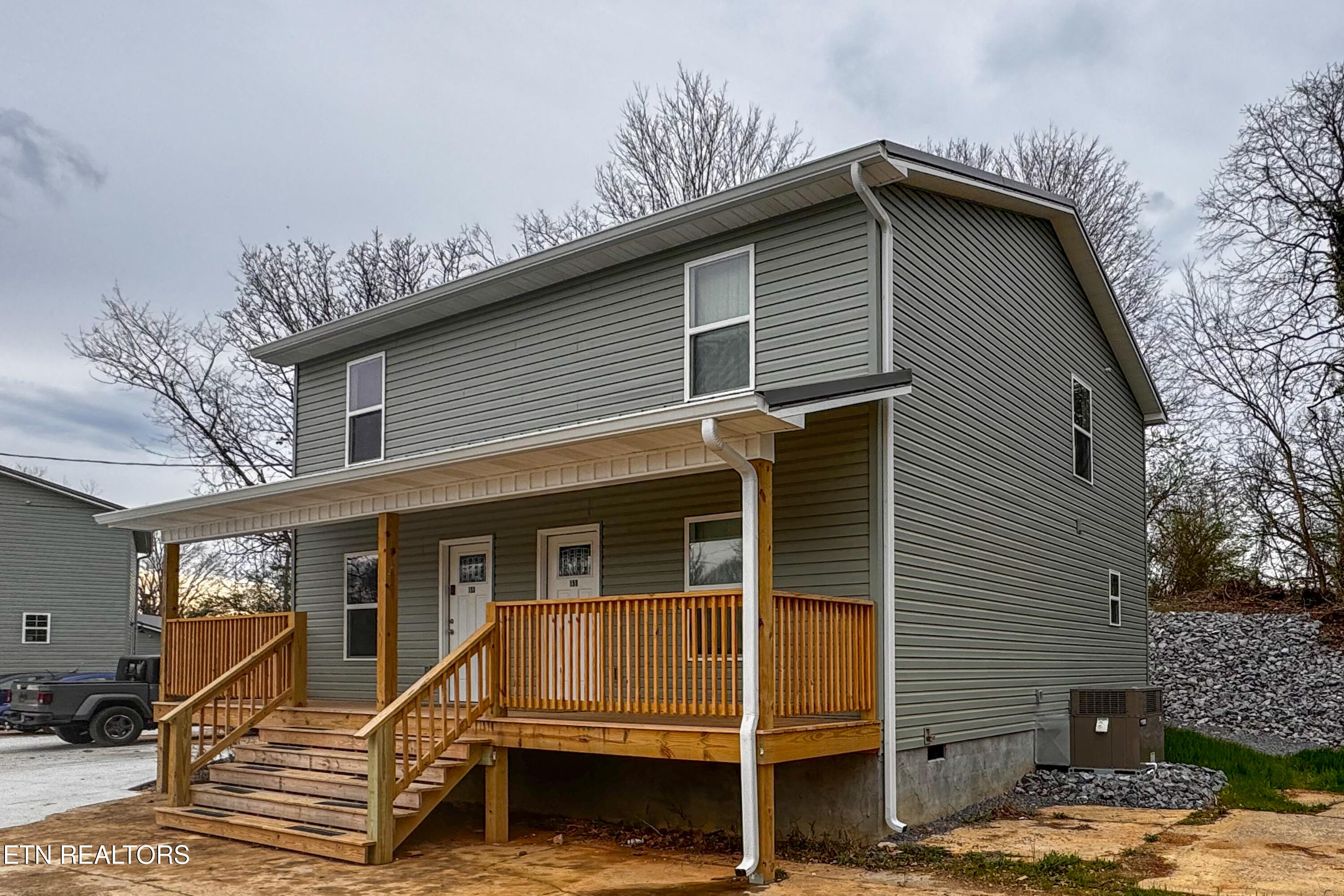 153/155 Oak Street Athens TN 37303