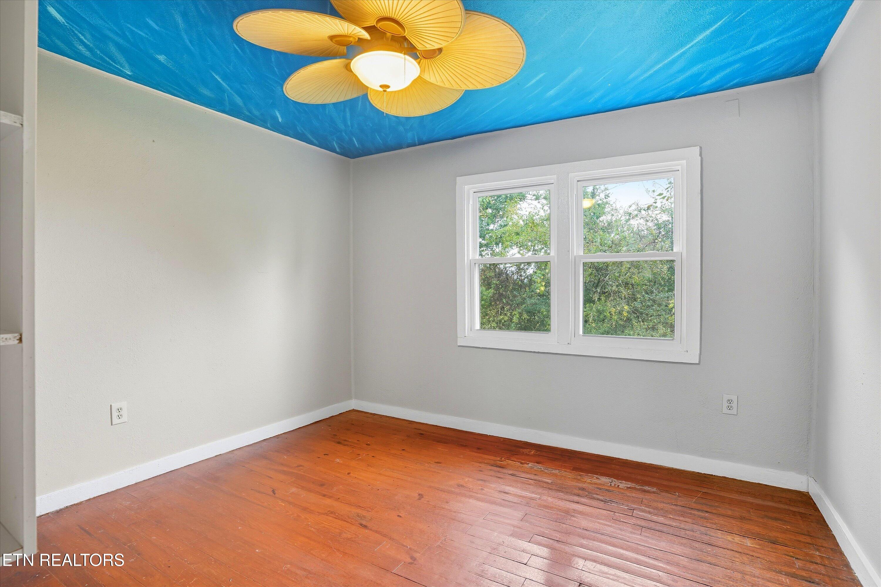 100/102 Howard Lane Oak Ridge TN 37830