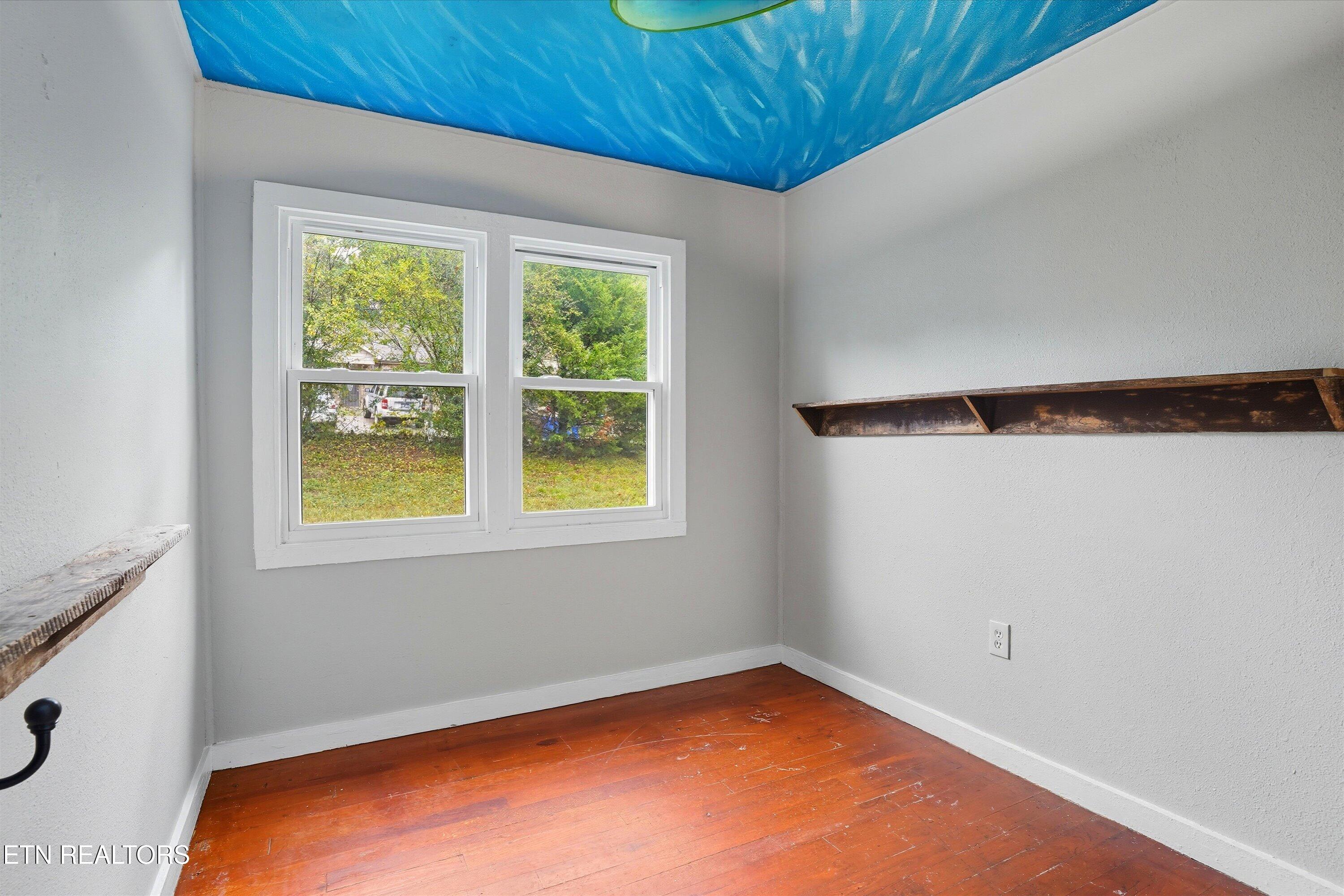 100/102 Howard Lane Oak Ridge TN 37830