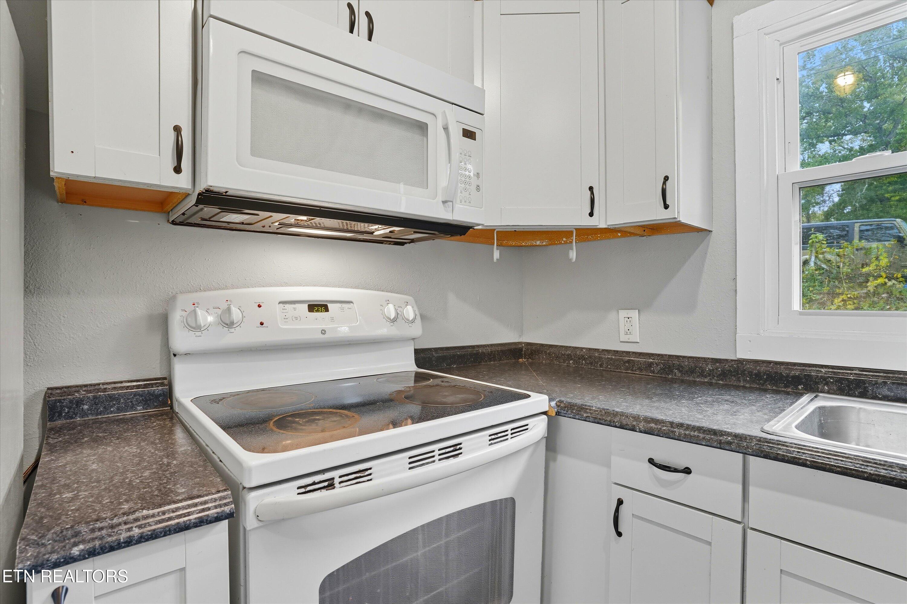100/102 Howard Lane Oak Ridge TN 37830