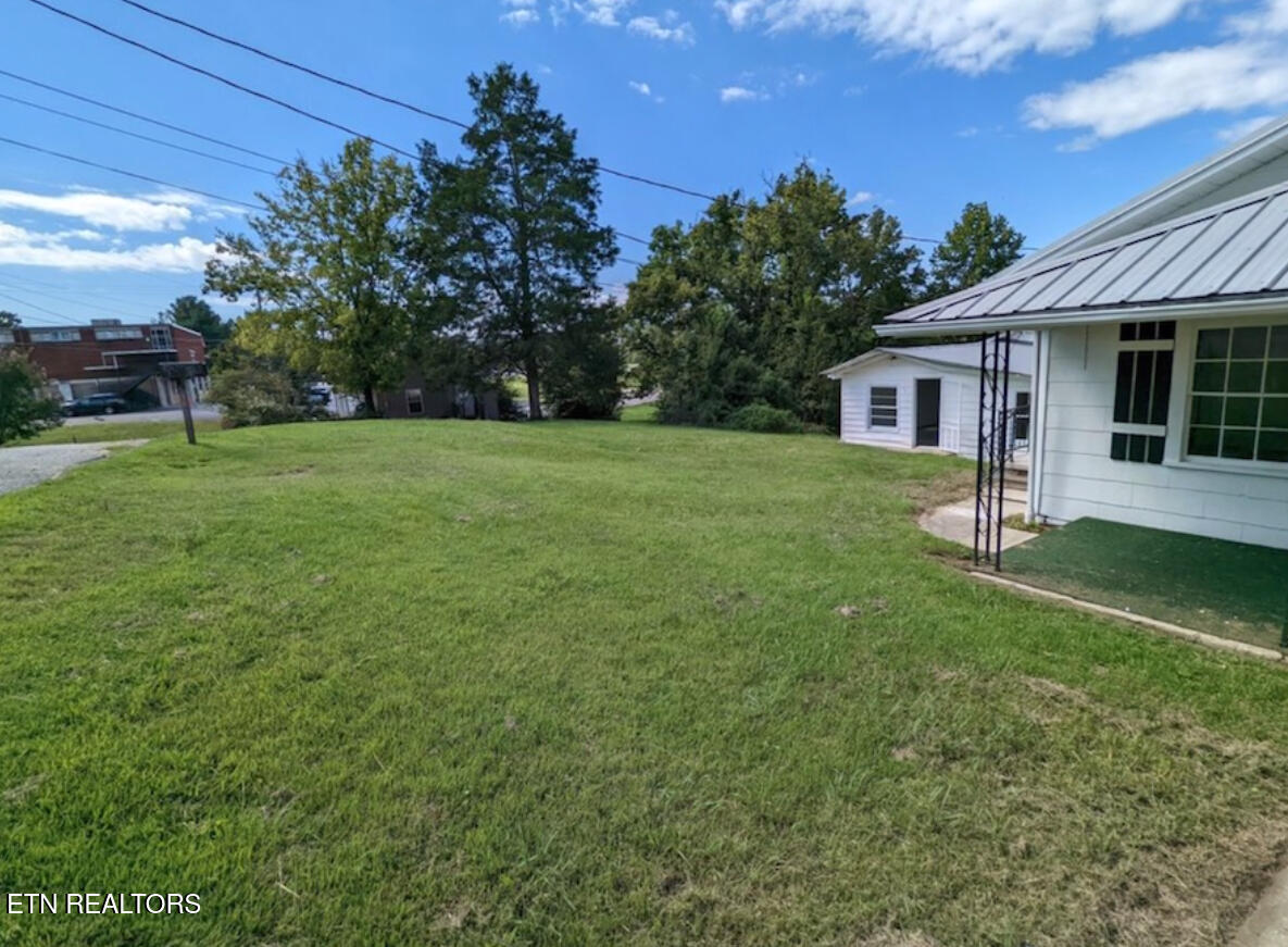 116 Flanders Avenue Harriman TN 37748