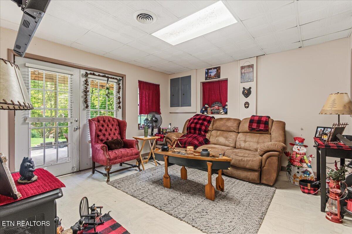 359 County Road 475 Etowah TN 37331